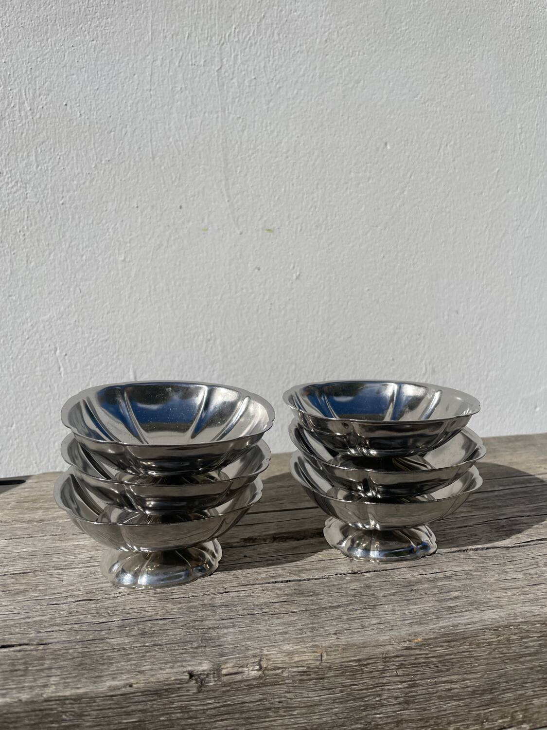 6 stainless steel bowls 1970