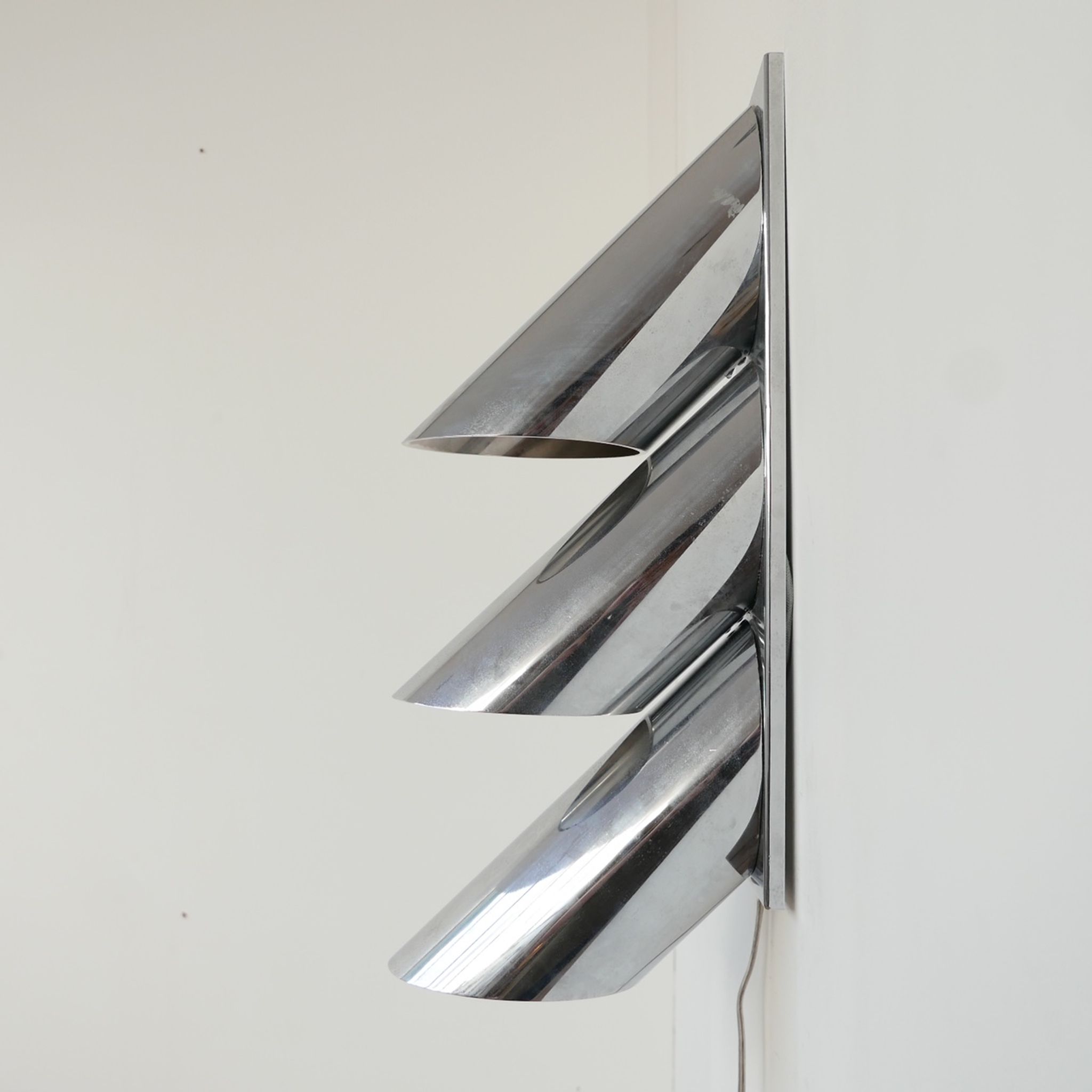 Italian mid-century three tube directional wall light