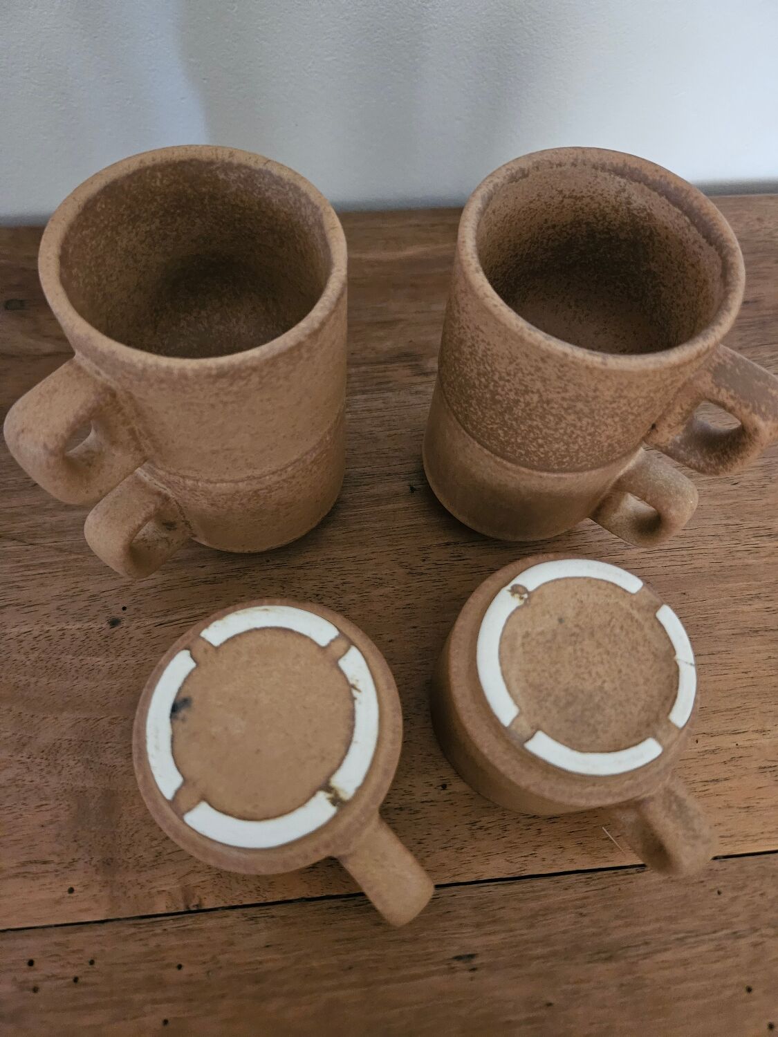 Coffee maker and its 6 stoneware cups