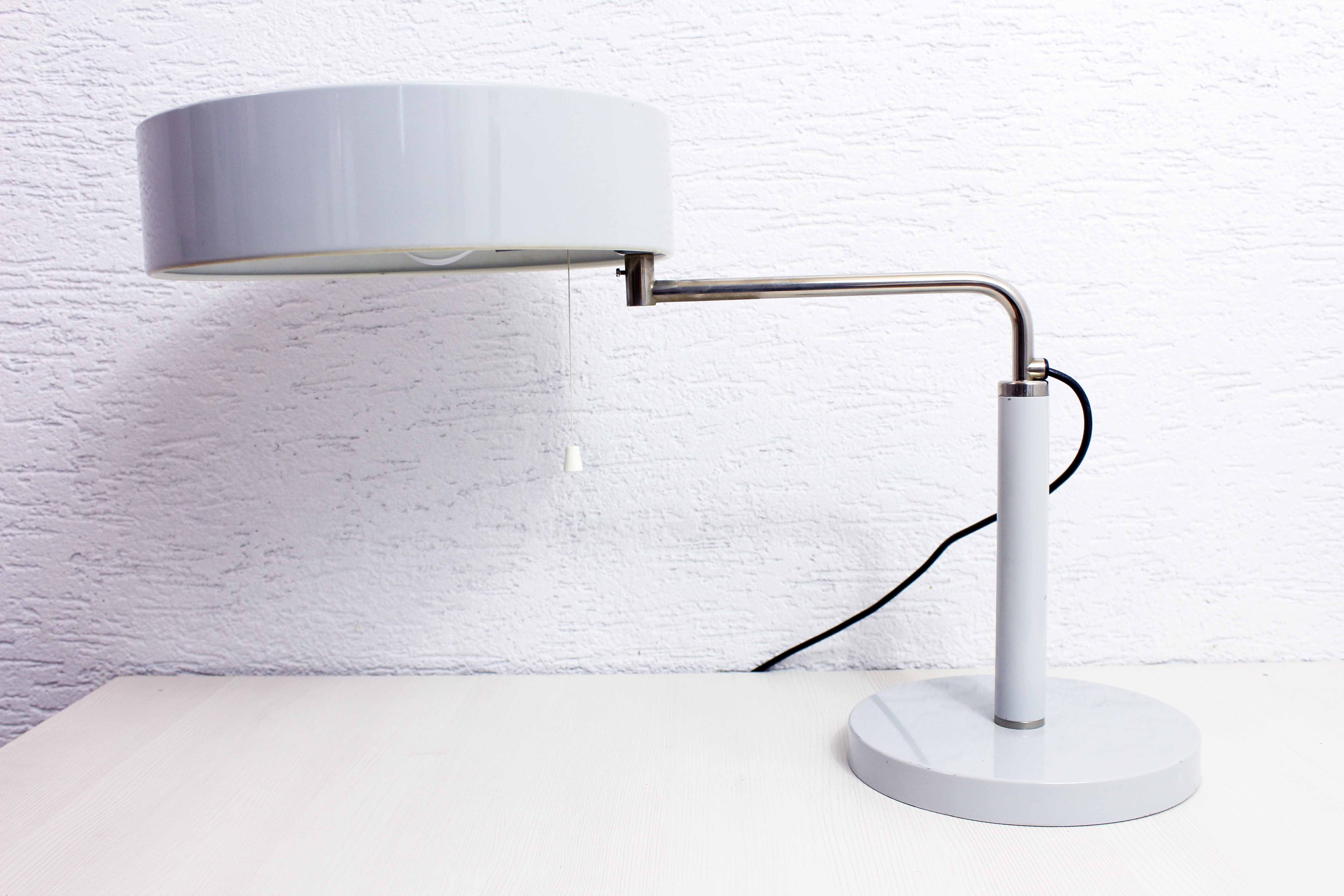 Alfred Müller's articulated lamp for Belmag