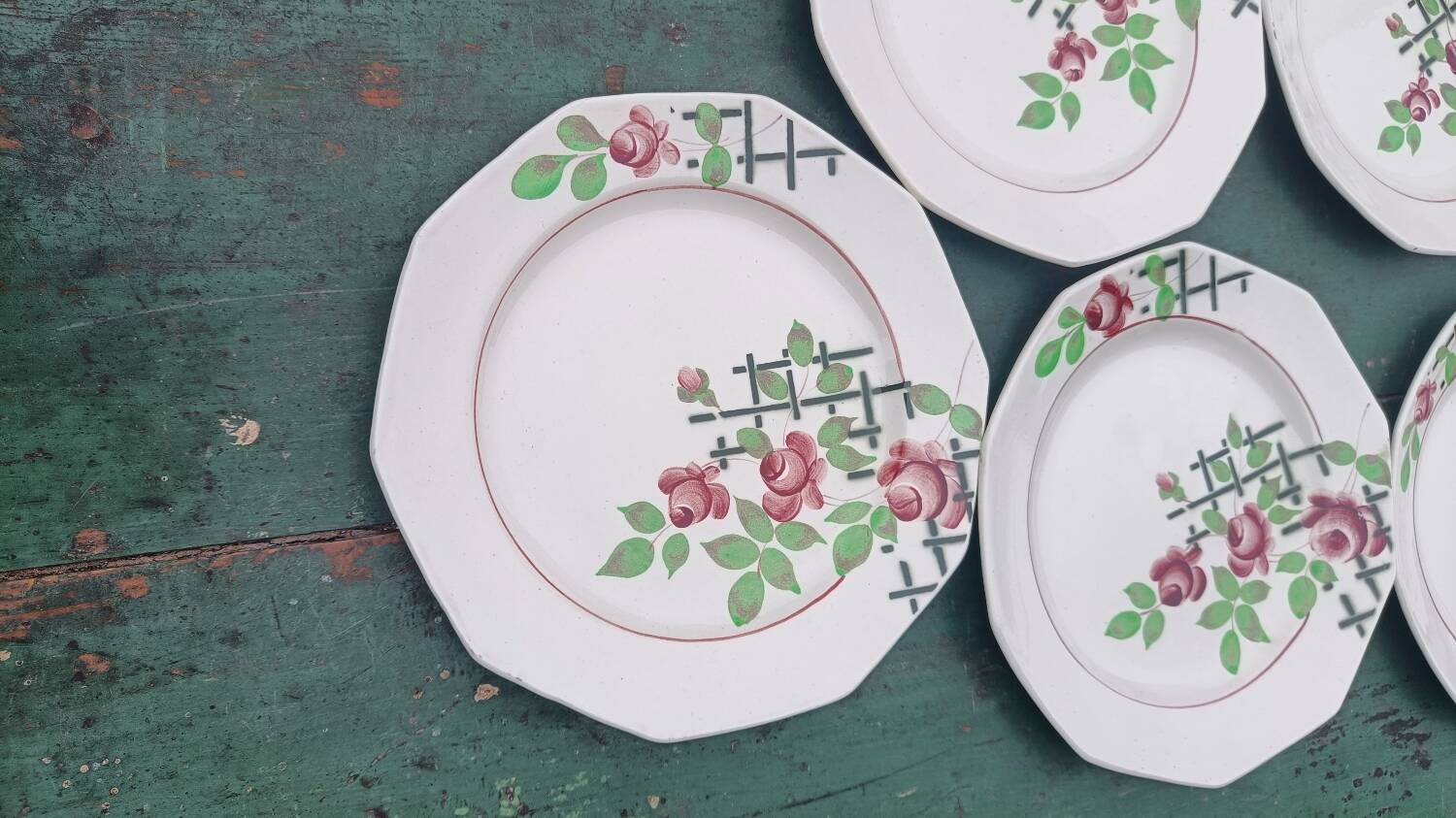 Iron earth dessert plates