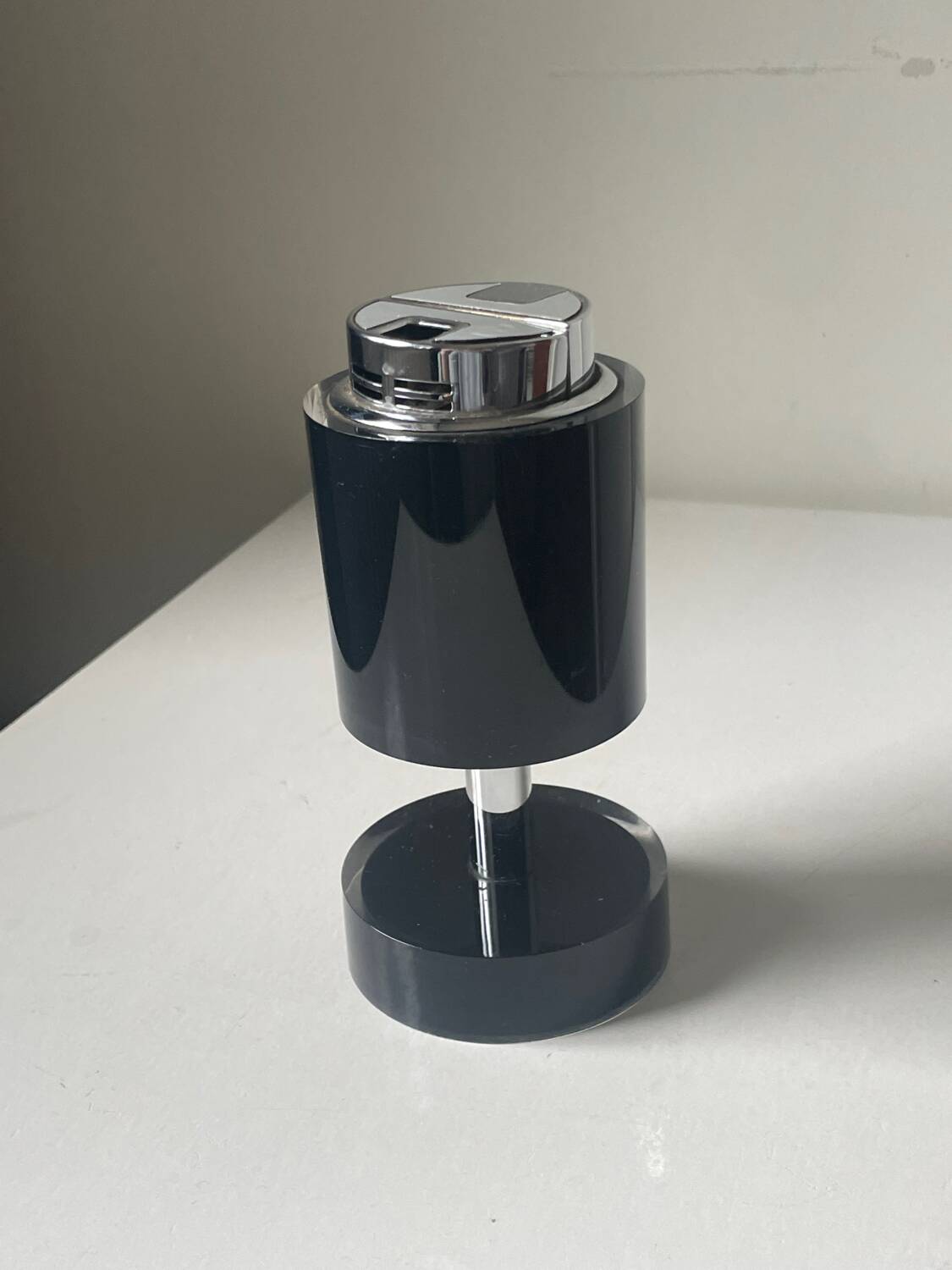 Vintage sarome japan table lighter in black plastic
