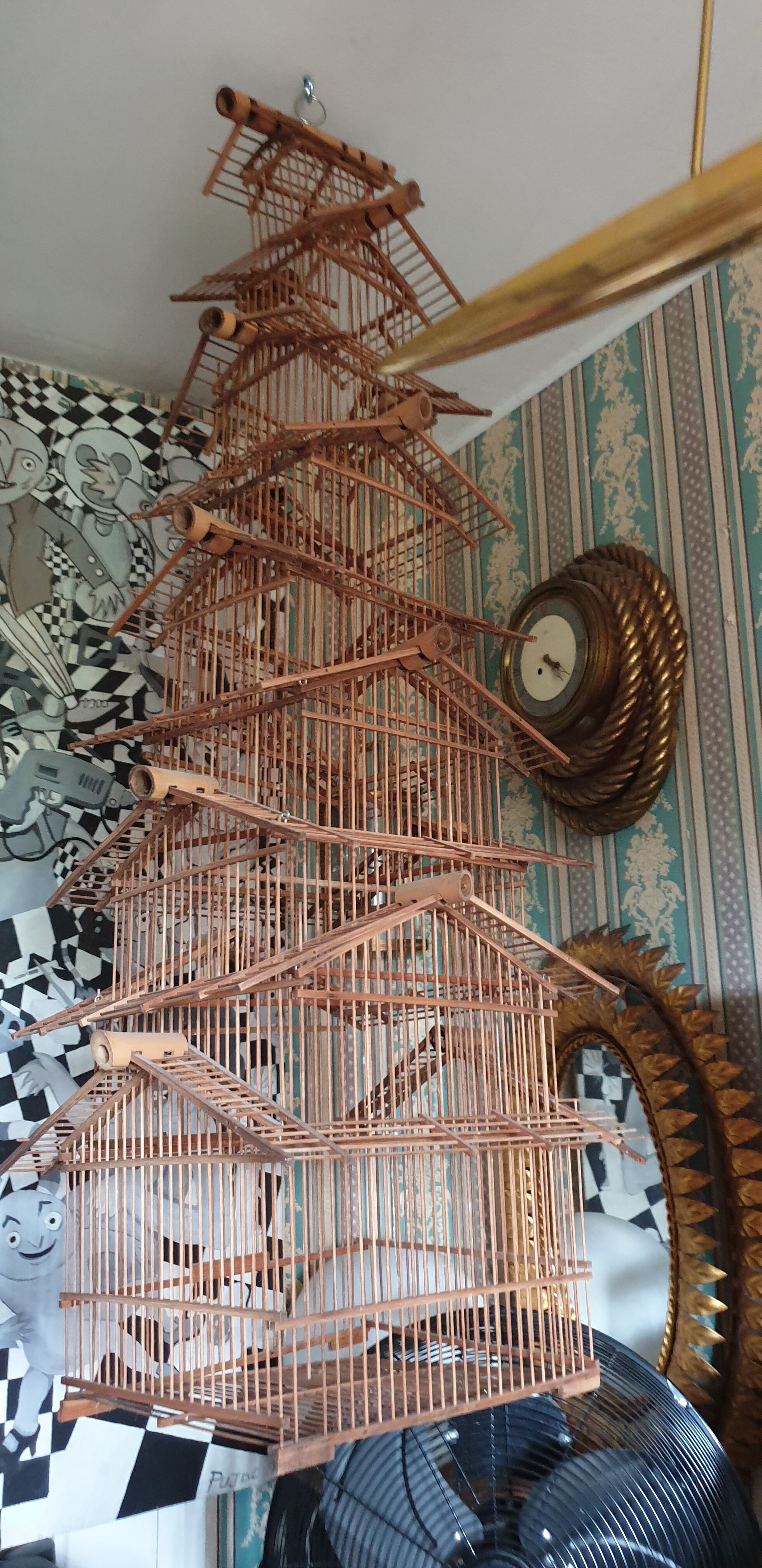 Cage artisanal en bois