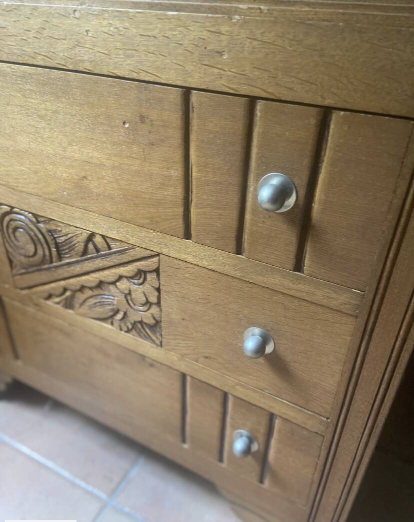 Old Art Deco period chest of drawers in oak