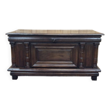 Large 18th century oak chest
