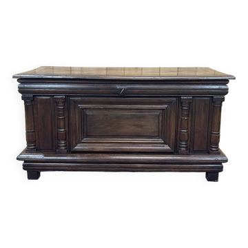 Large 18th century oak chest