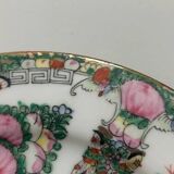 Vintage Chinese porcelain plate - Floral decoration and traditional patterns