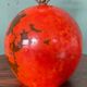 Lampe en céramique HAK Herman Kähler Art Déco, vers 1930, globe orange avec détails en laiton.