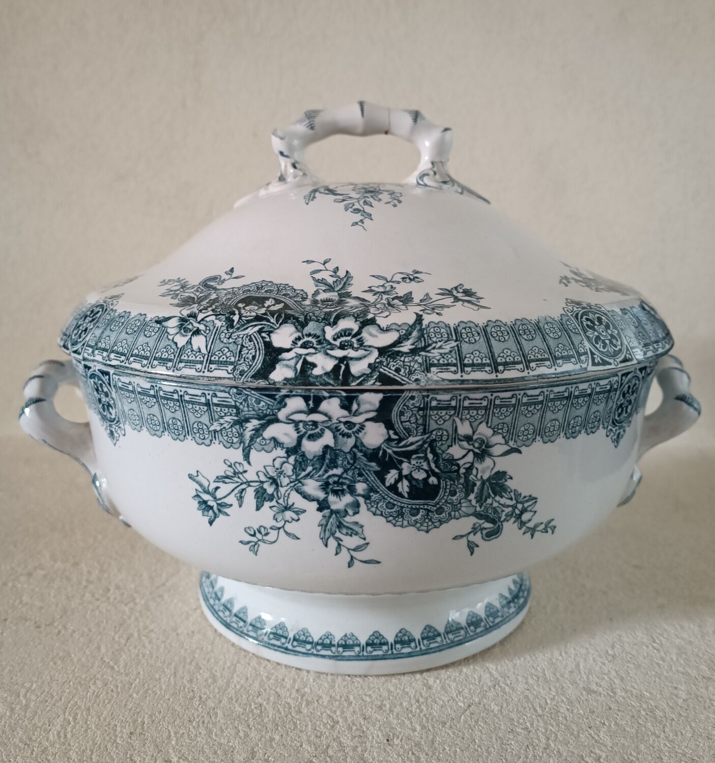 Iron earth tureen Longwy