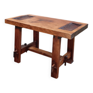 Table basse brutaliste