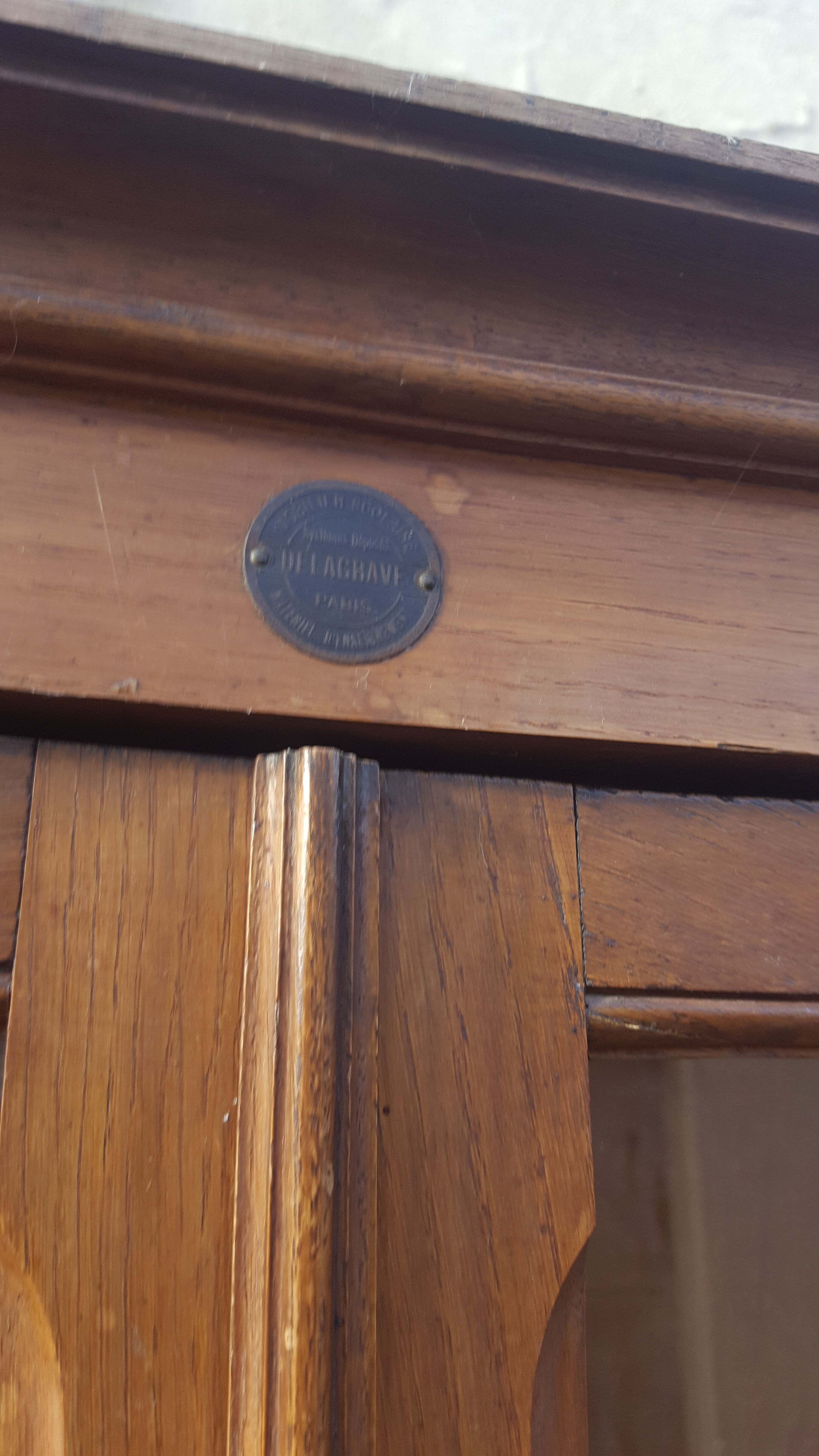 delagrave school furniture showcase library