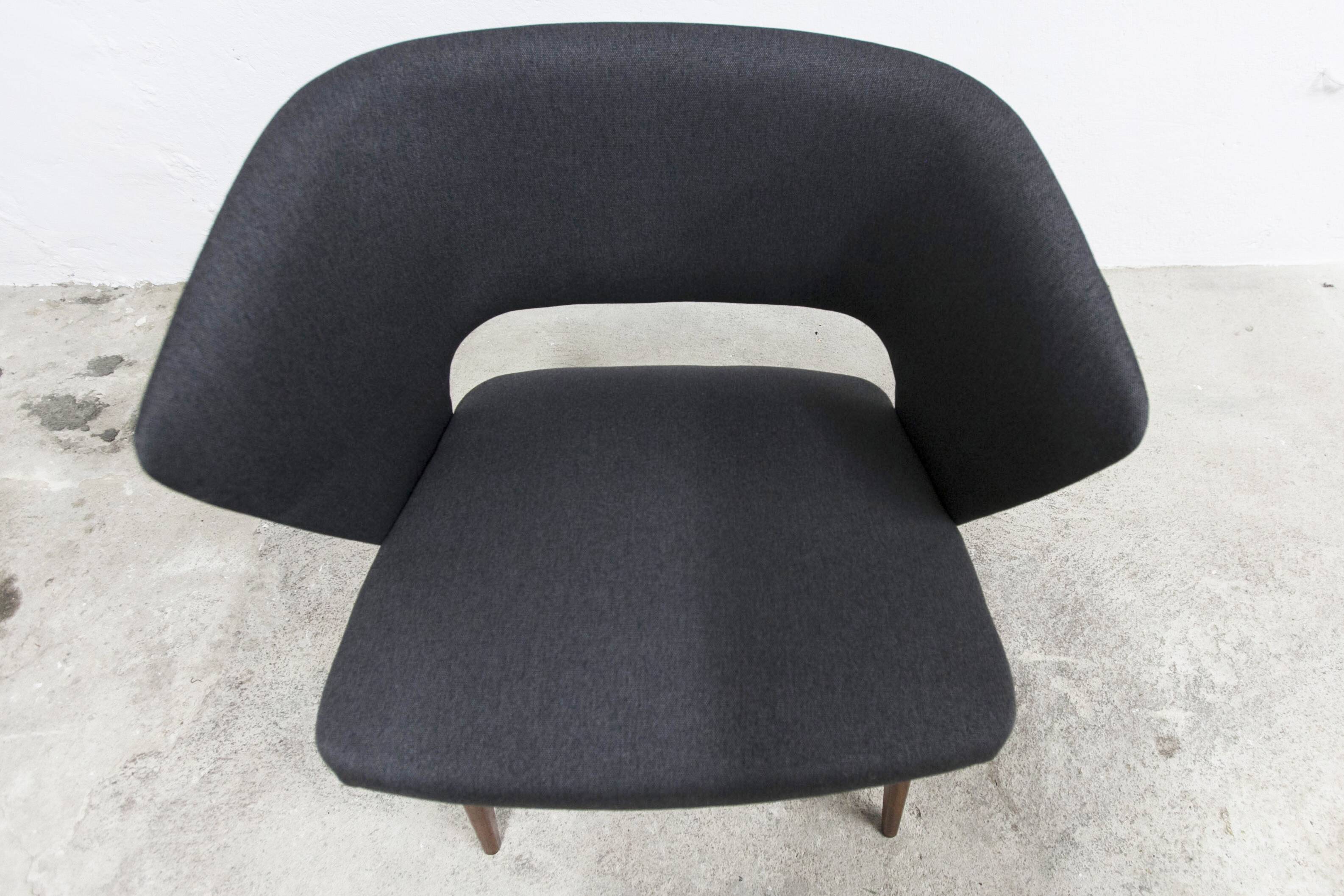 Fauteuil coquille 1958 Michel Ducaroy édition Roset restauré