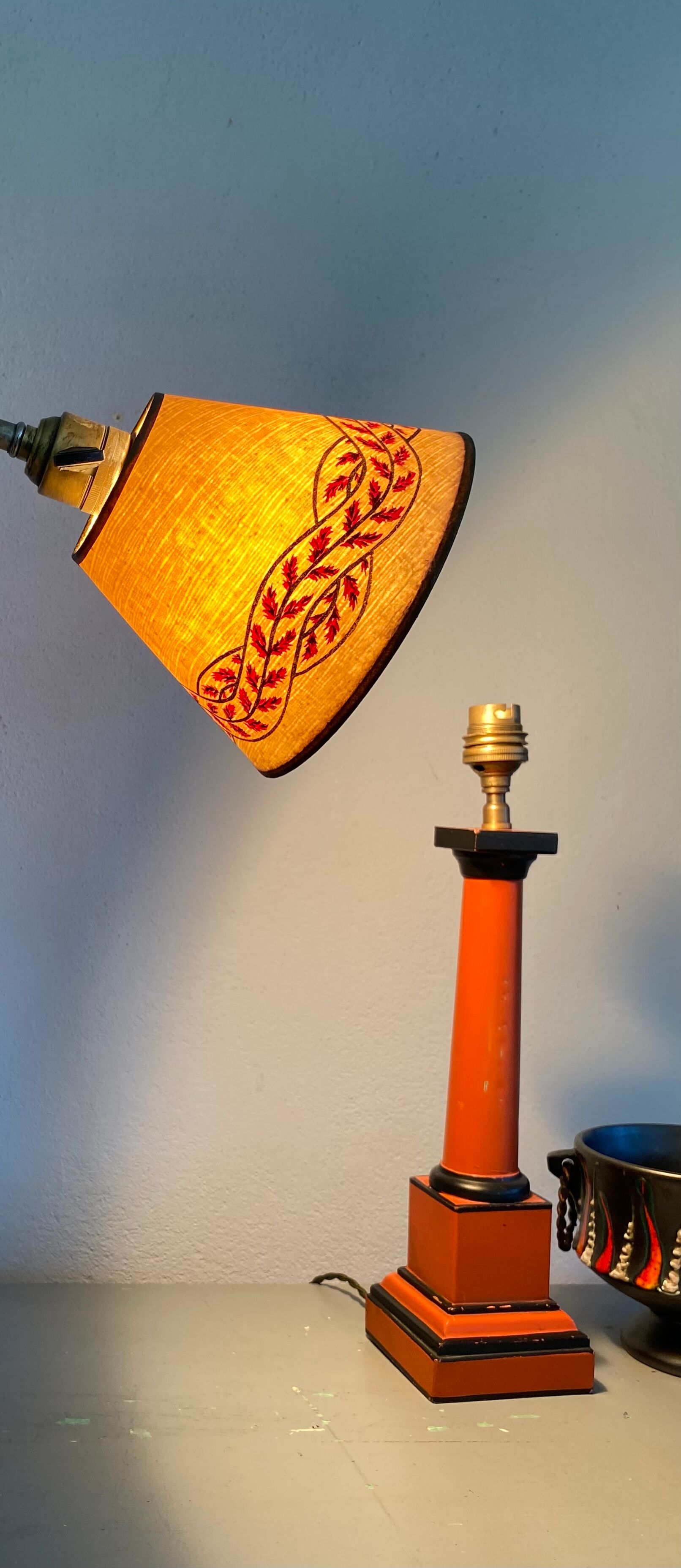 Foot and lampshade painted metal, fabric cable 2 m