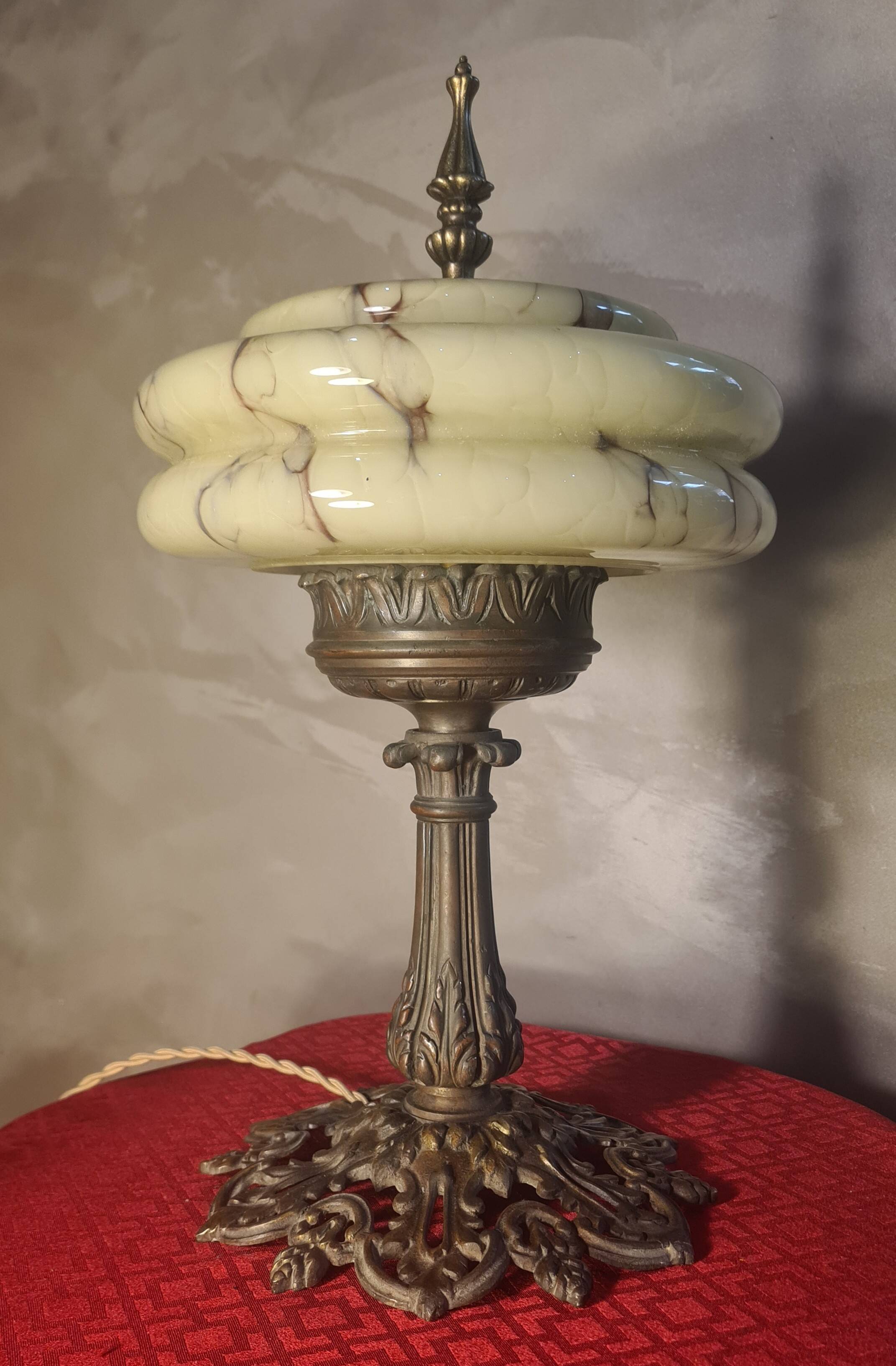 Art Deco lamp 1910 A 40 superb marbled glass shade, 43x23 electric ok, approx.