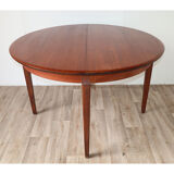 Scandinavian dining table in 1960 extendable teak