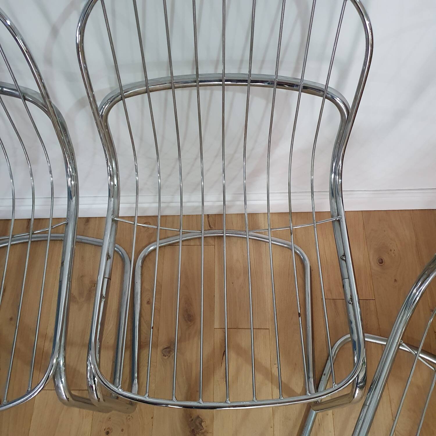 4 chrome metal chairs