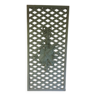 Wall panel, violin (resin) on wooden trellis