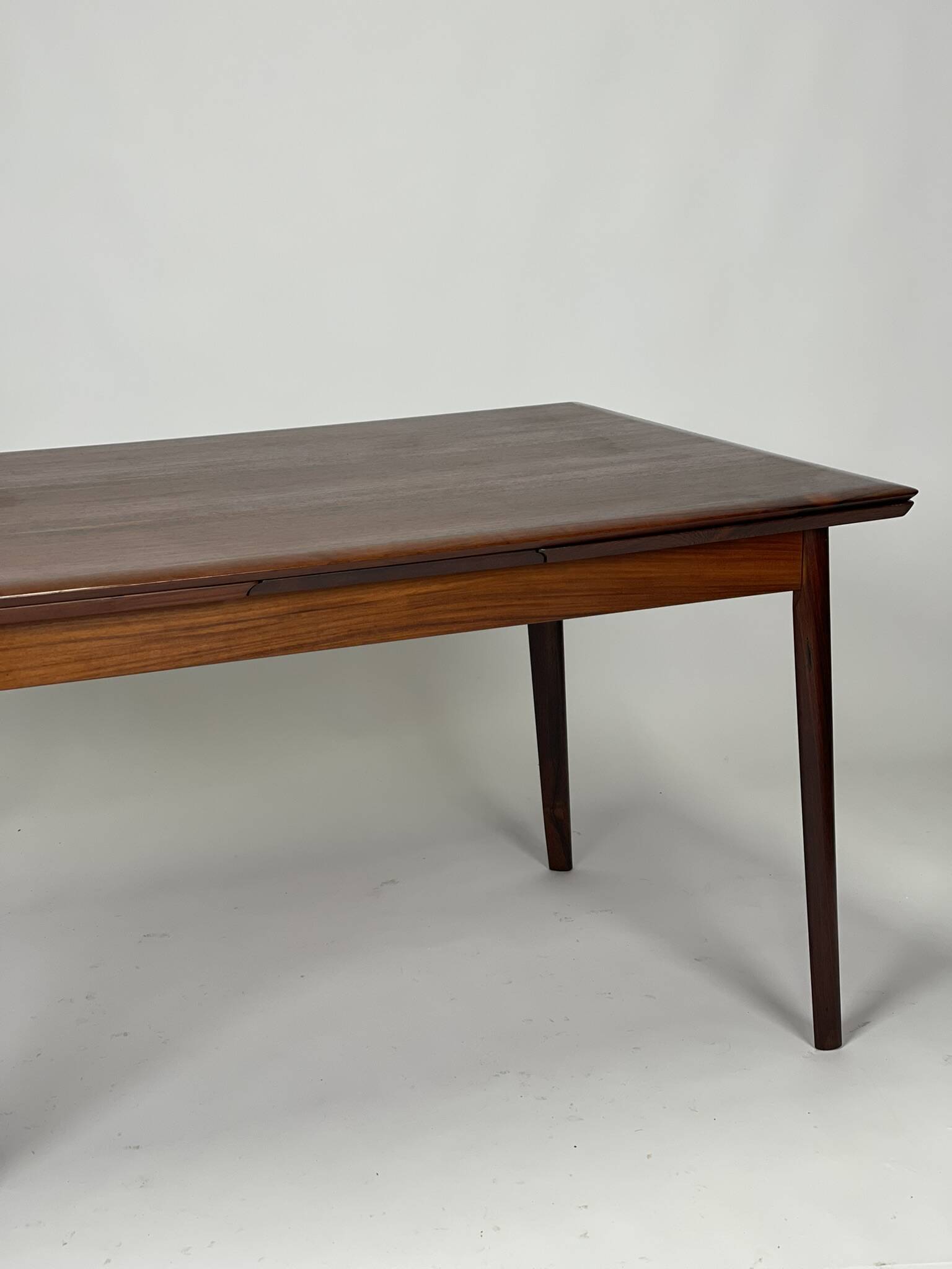 Table scandinave en palissandre année 60