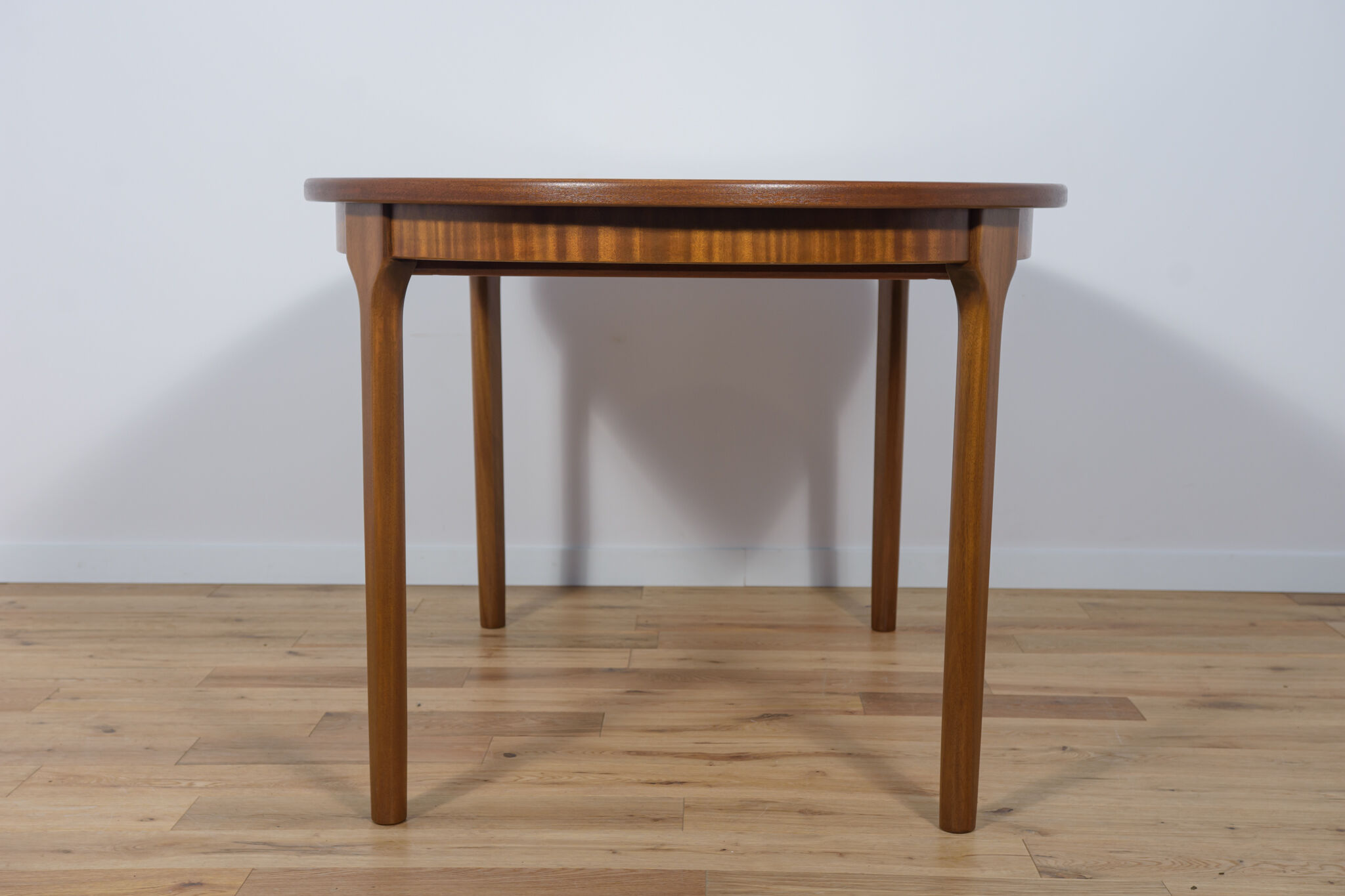 Mid century oval teak extendable dining table from mcintosh, 1960s