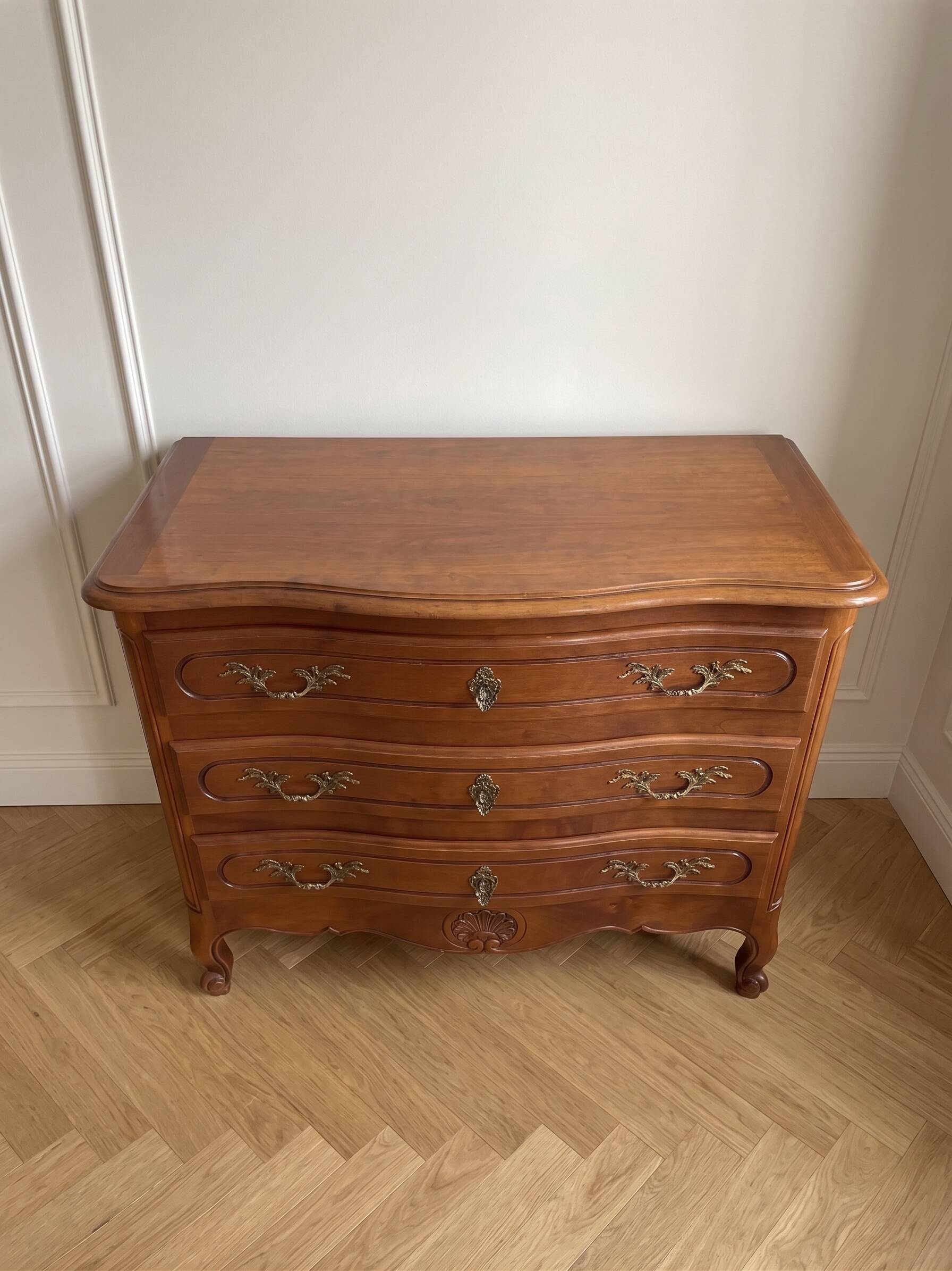 Louis XV style commode