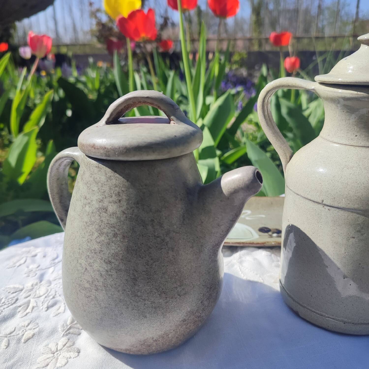 Max Idlas coffee maker, smooth green stoneware