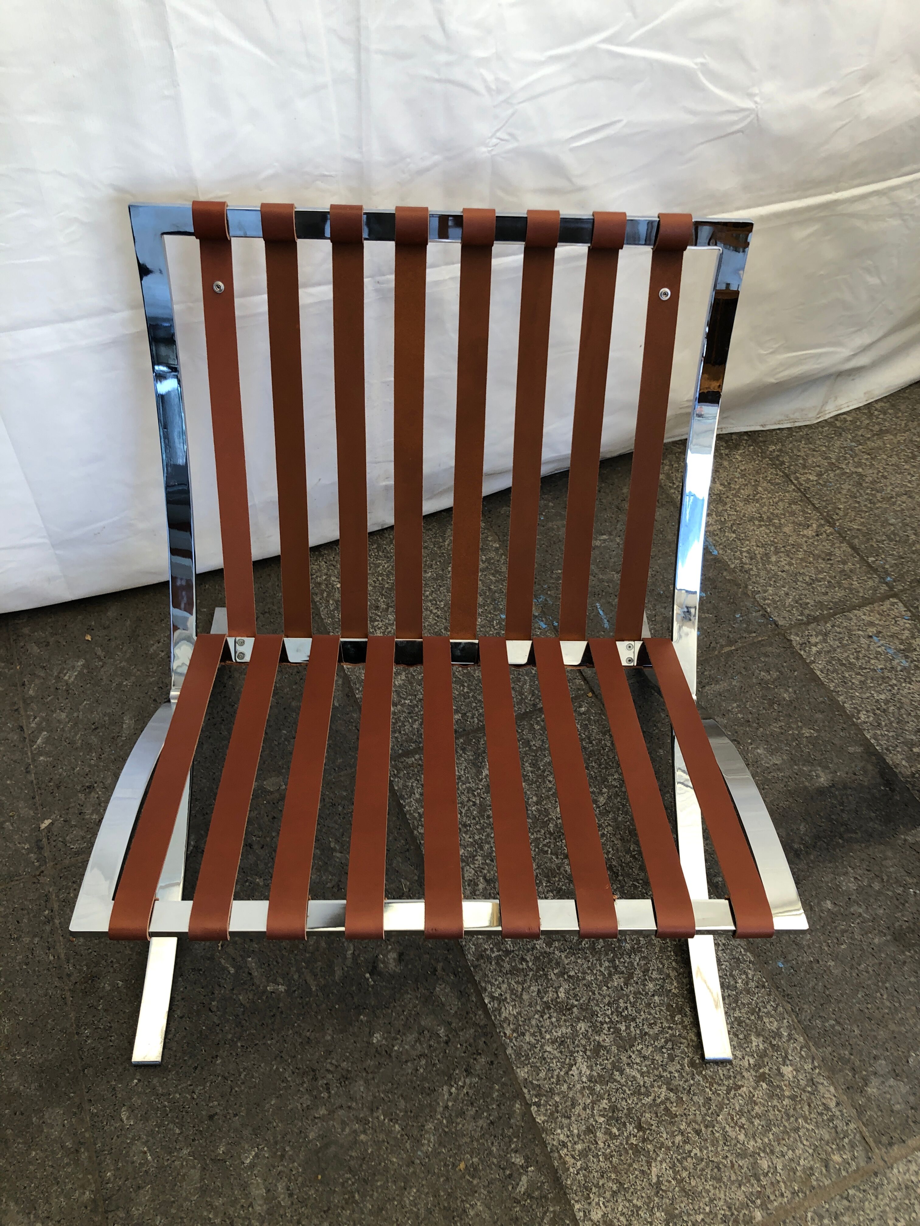 Fauteuil Barcelona de Mies van de Rohe pour Knoll