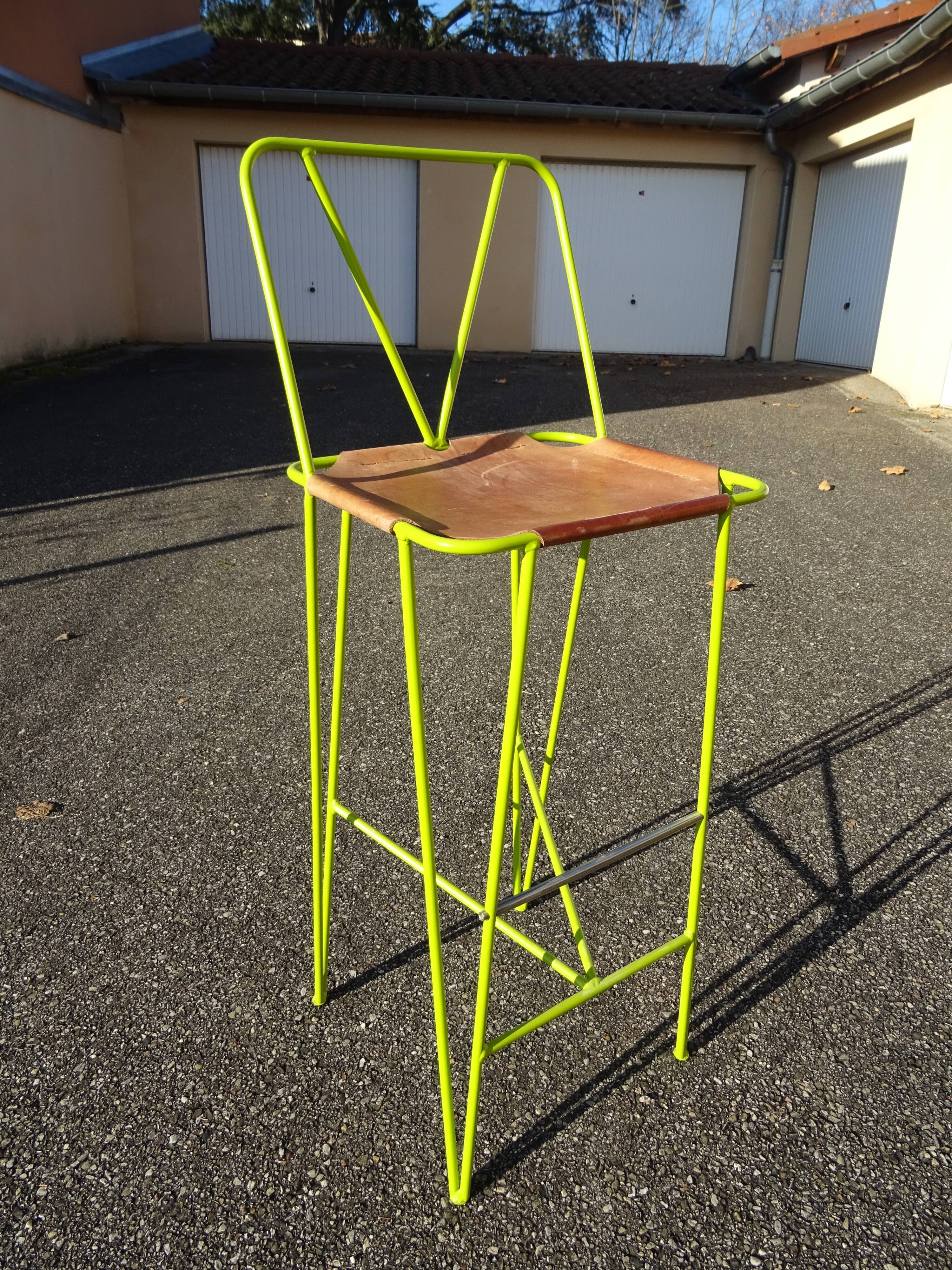 Paire de tabourets hauts tabourets de bar cuir et métal vert acidulé