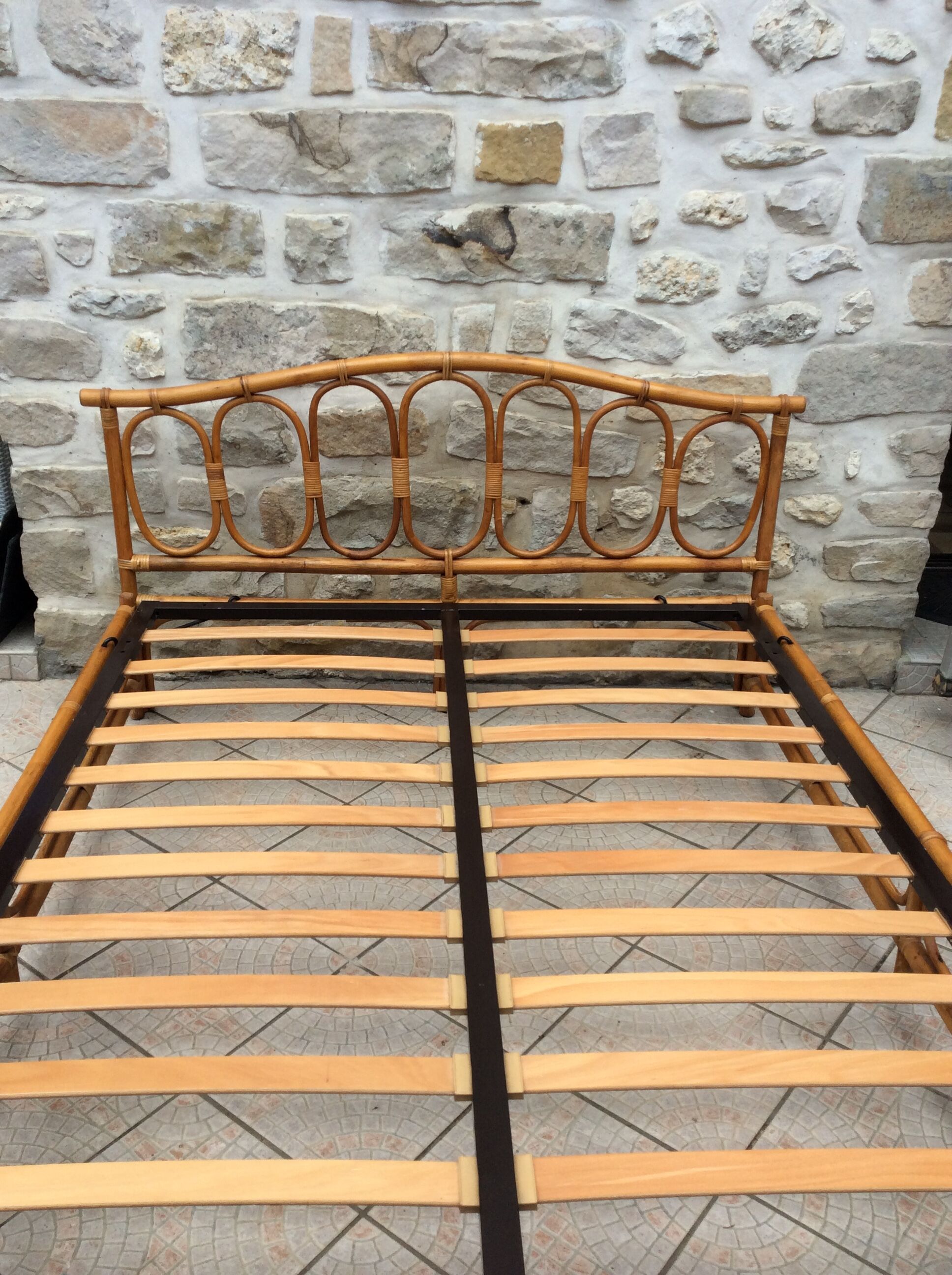 Rattan bed