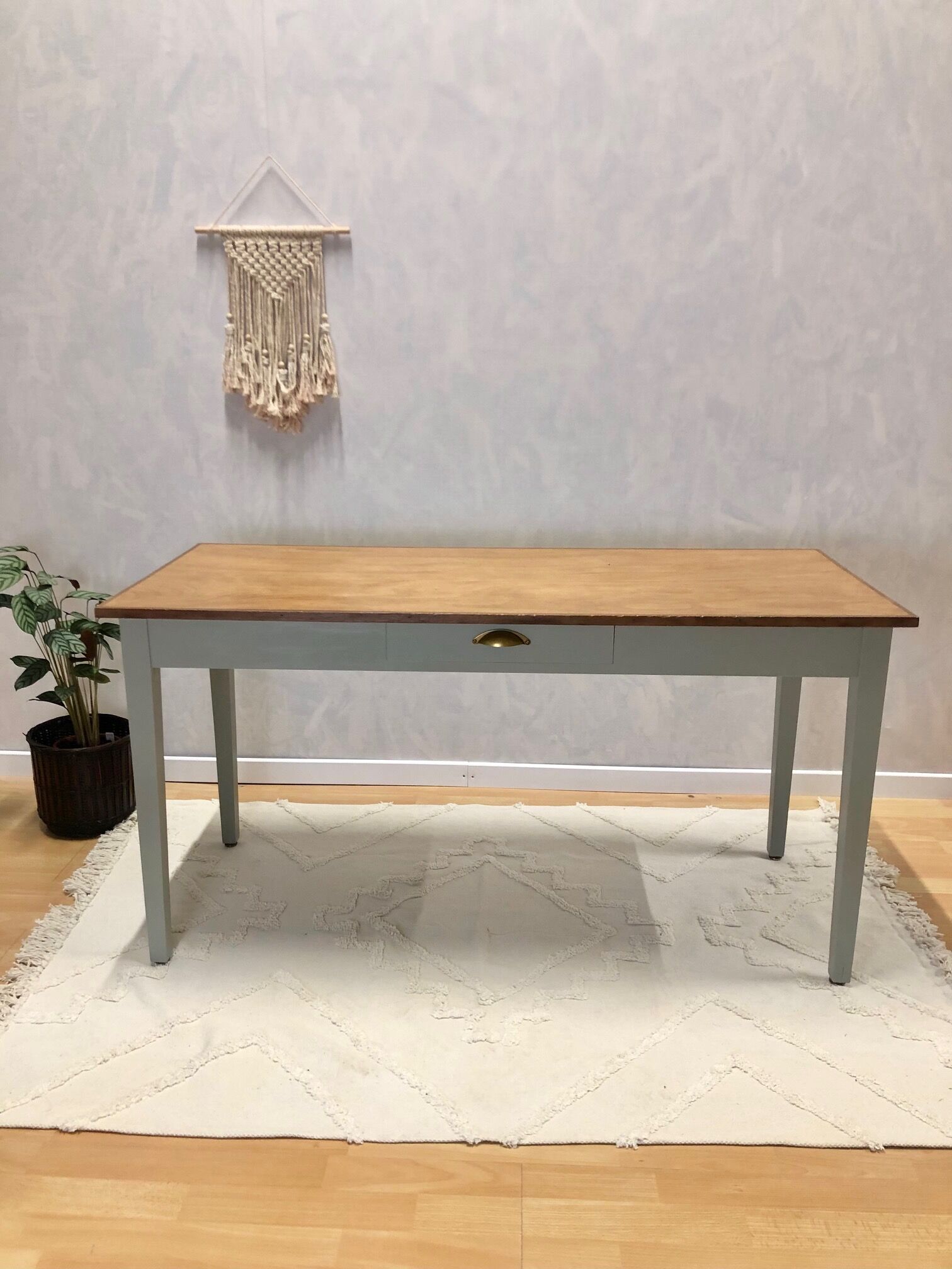 Farmhouse table