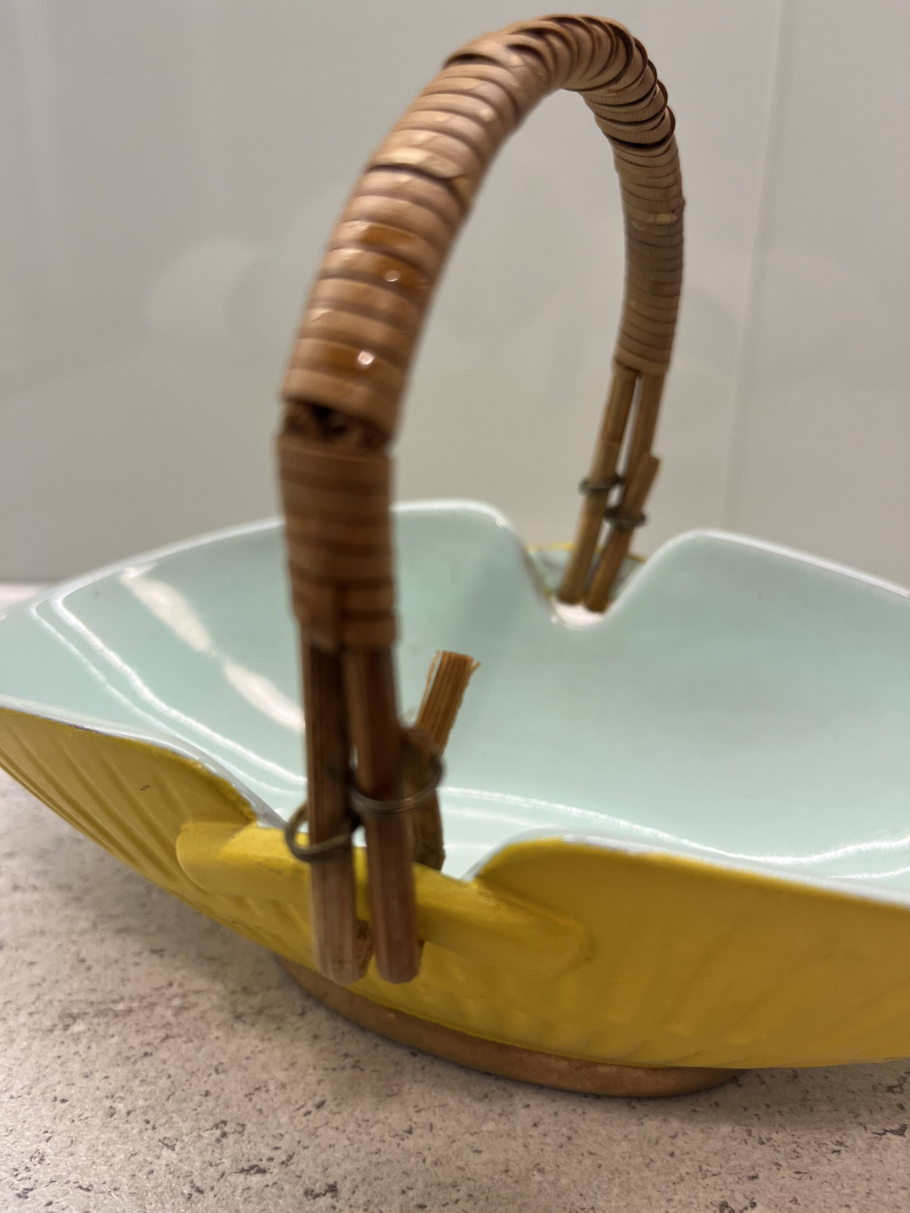 Ceramic appetizer basket