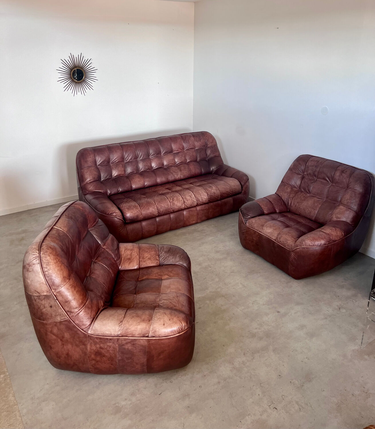 Ensemble canapé et 2 fauteuils vintage en cuir camel patchwork design années 70