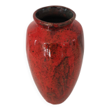 Red ceramic vase signed En Calcat - height 31 cm