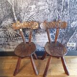 Table basse et deux chaises brutalistes bois massif