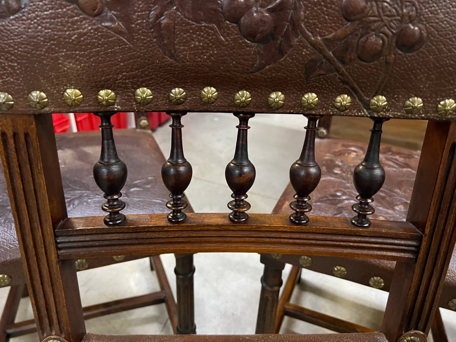 Word of 6 chairs Henri II