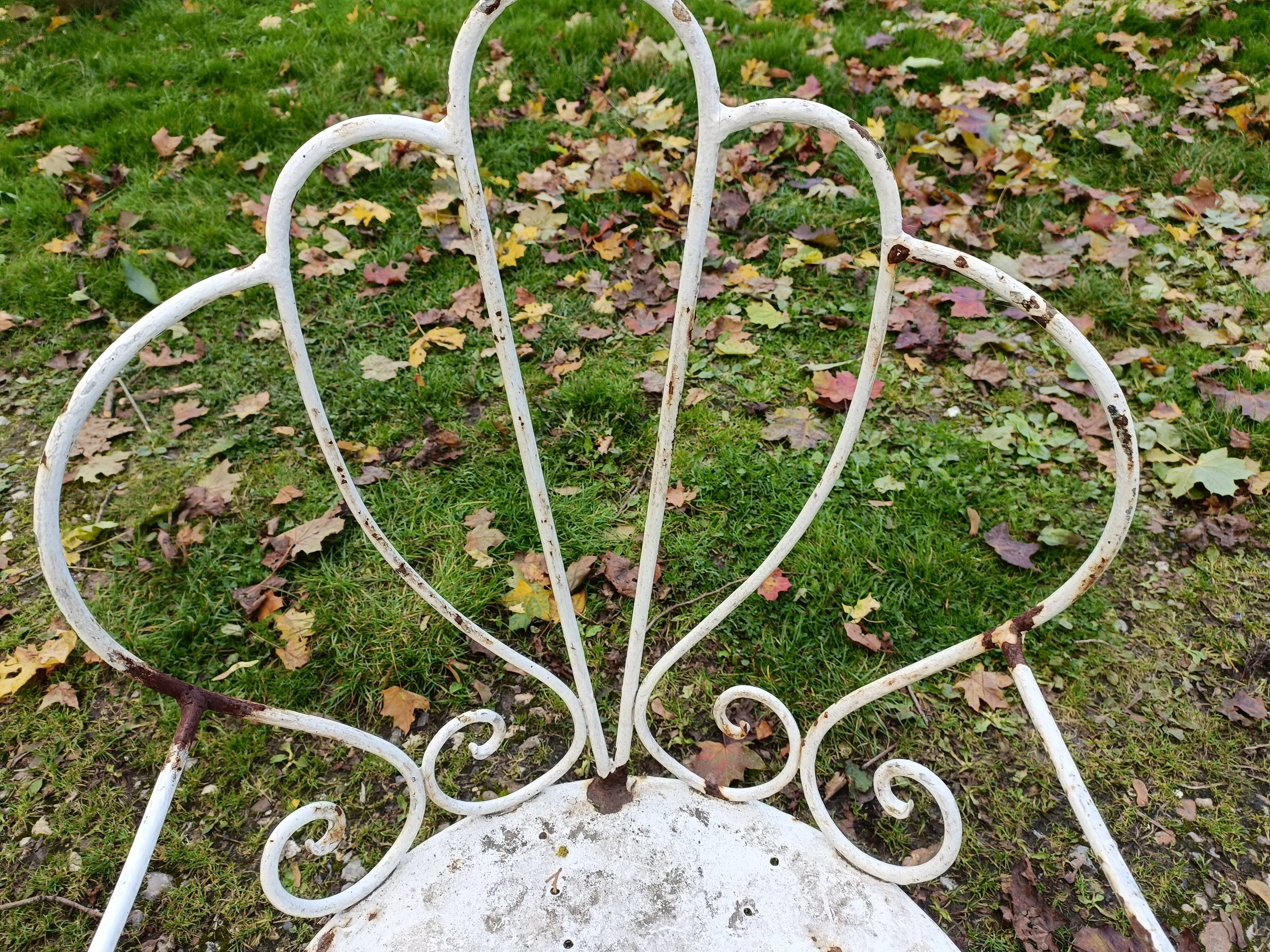 Paire de fauteuils de jardin anciens fer plein métal