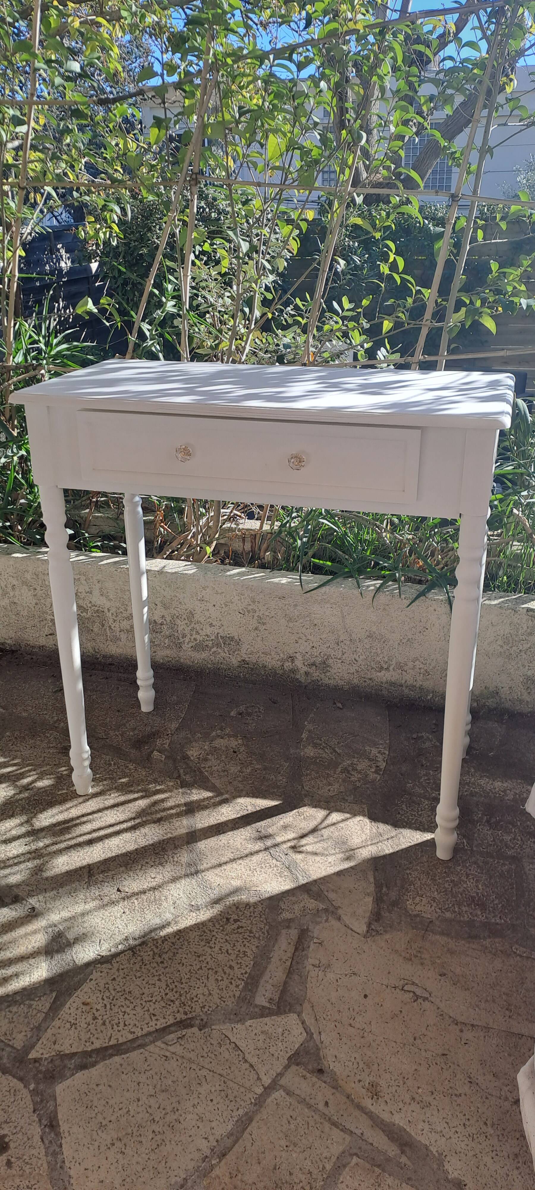 Current dressing table console in white painted wood with one drawer