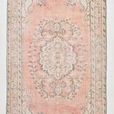 Tapis vintage oriental tons saumon et vert pastel, style faded 300x160