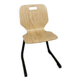 Chaise enfant appui sur table