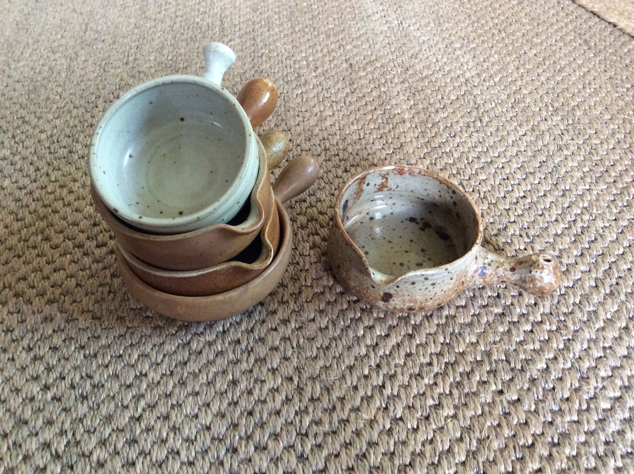 Set of 5 sandstone ramekins