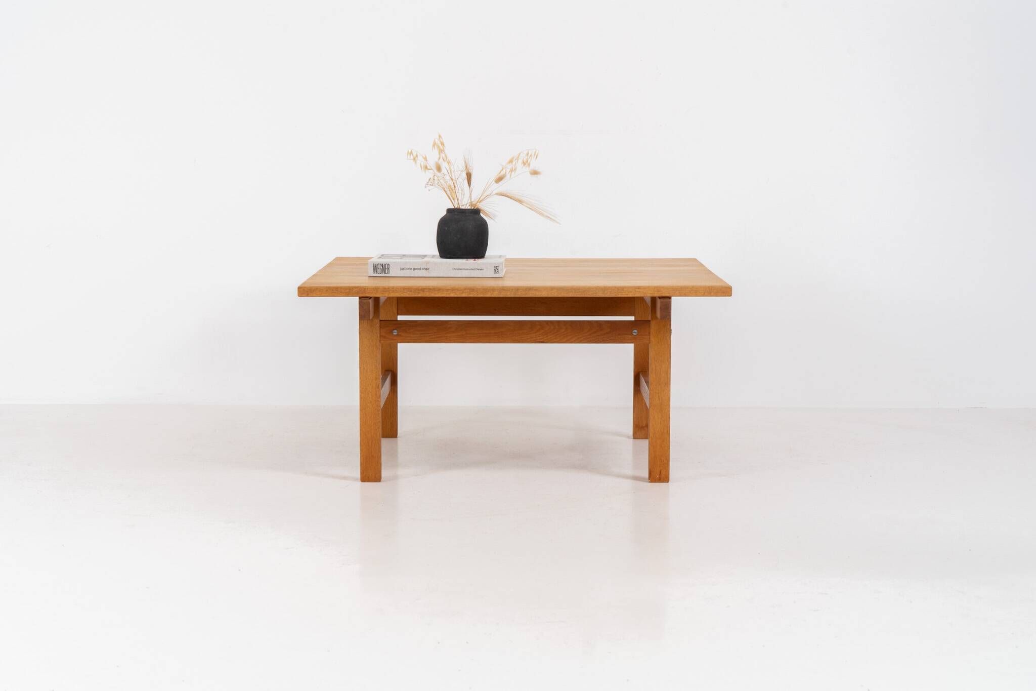 Table basse en chêne par Hans J. Wegner pour Andreas Tuck