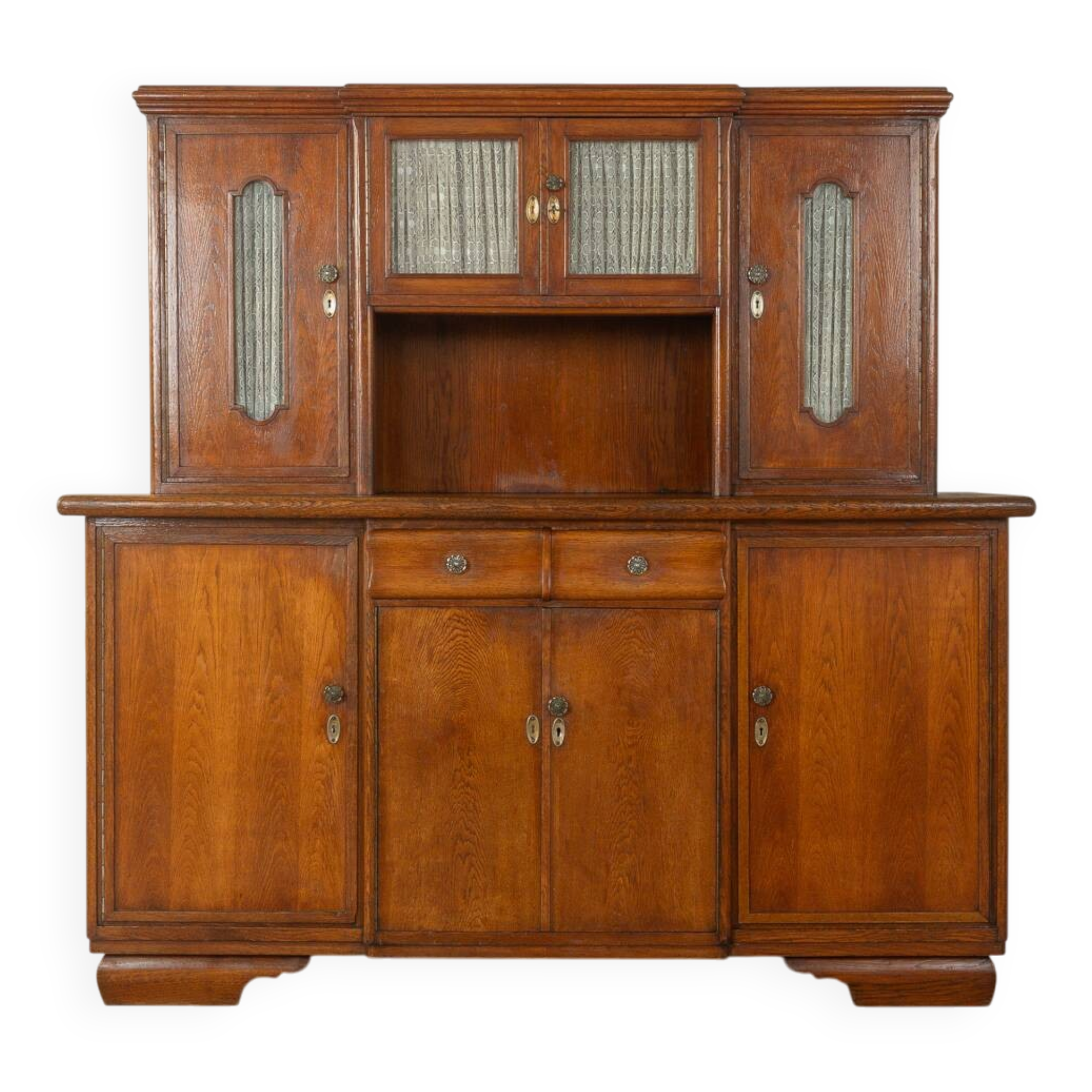 Wonderful two-piece kitchen cabinet from the 1920s