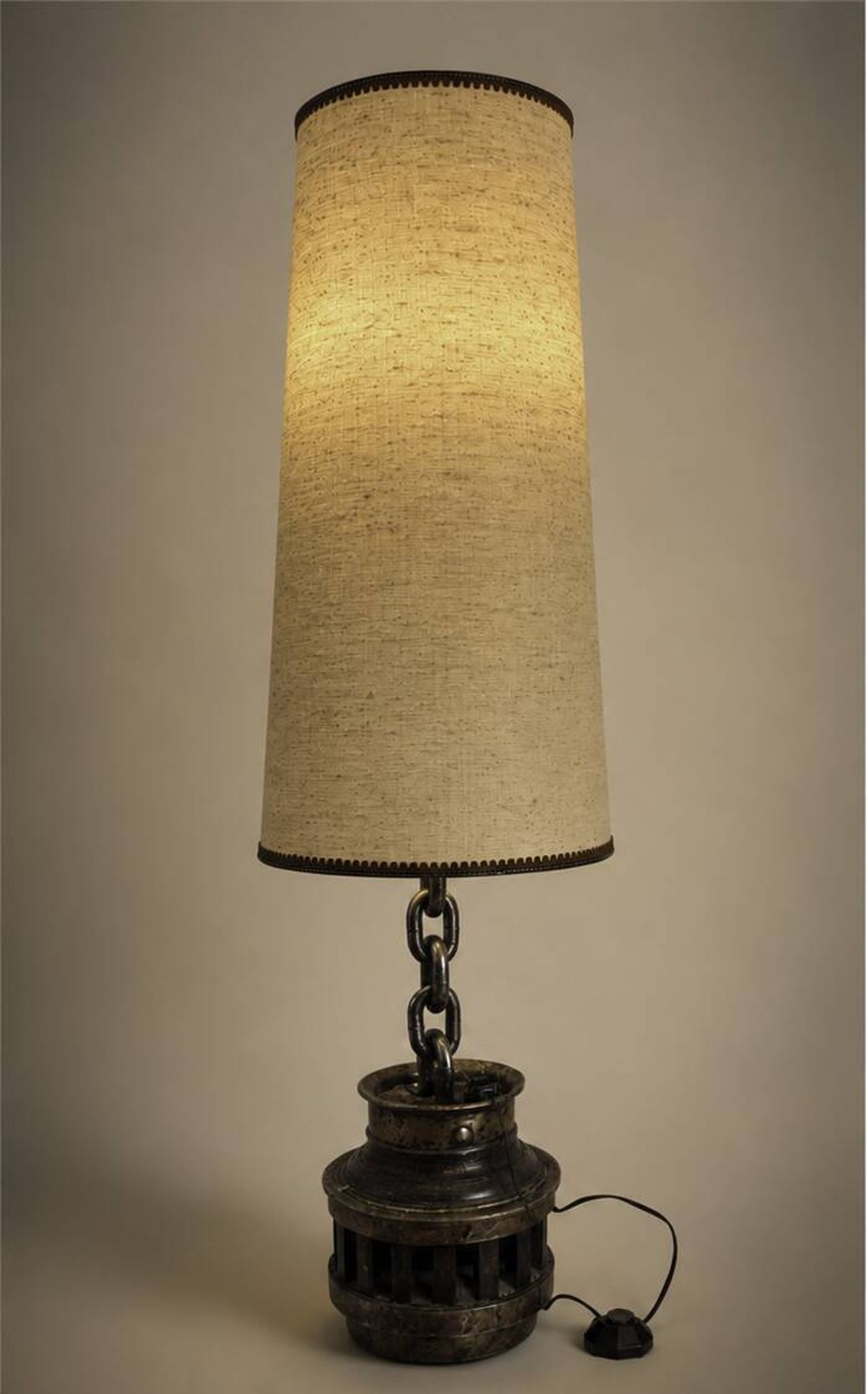 Industrial floor lamp