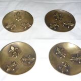 Bronze bowl decorated with fleur-de-lis