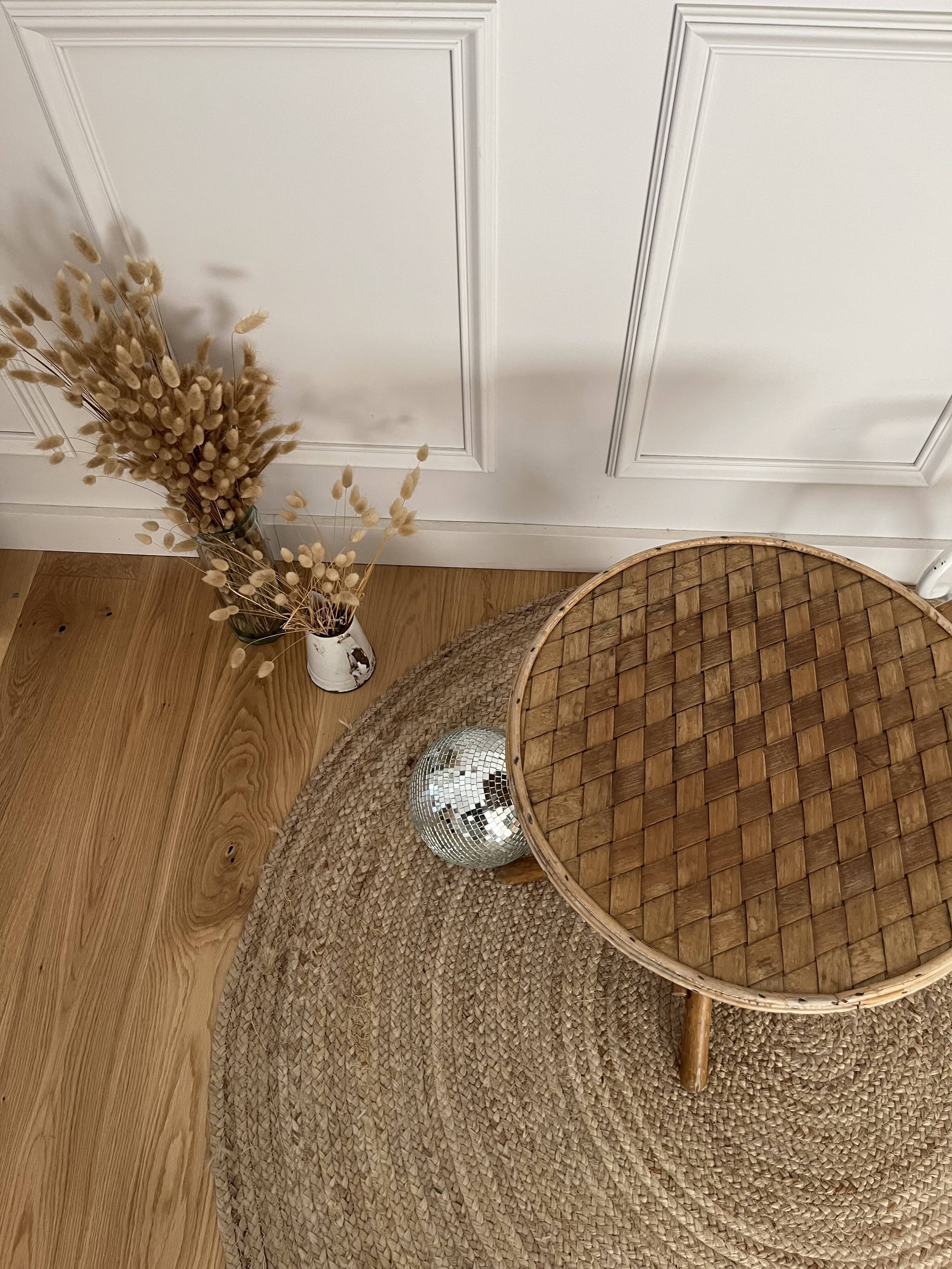 Rattan pedestal table