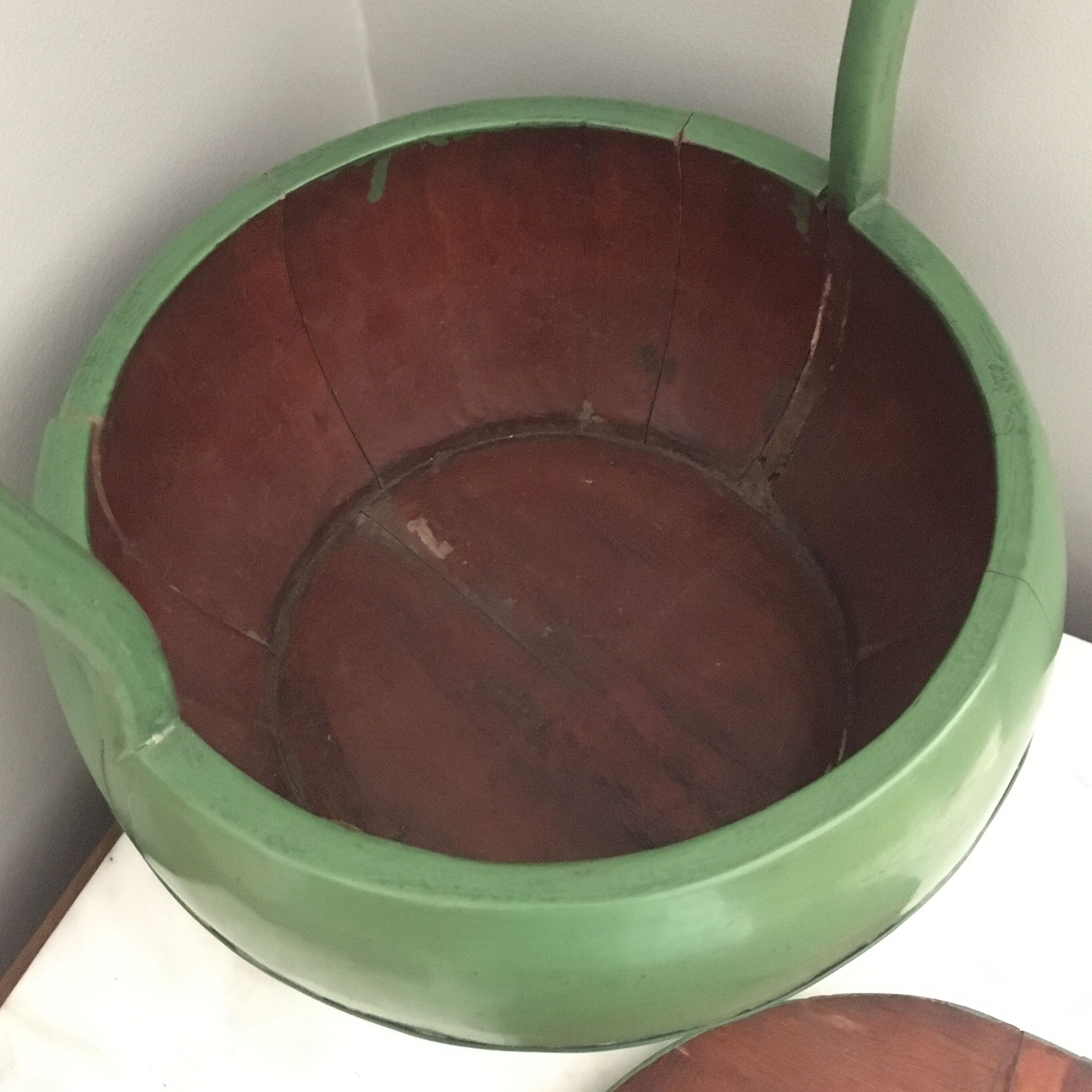 Green lacquered chinese egg basket