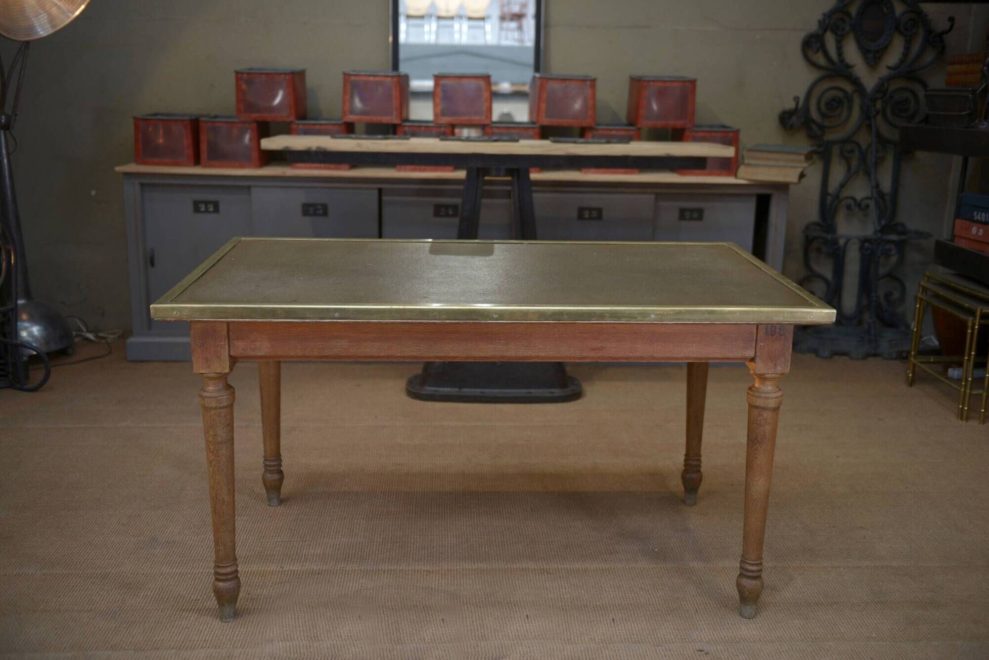 Oak and brass dining table Banque de France 1900