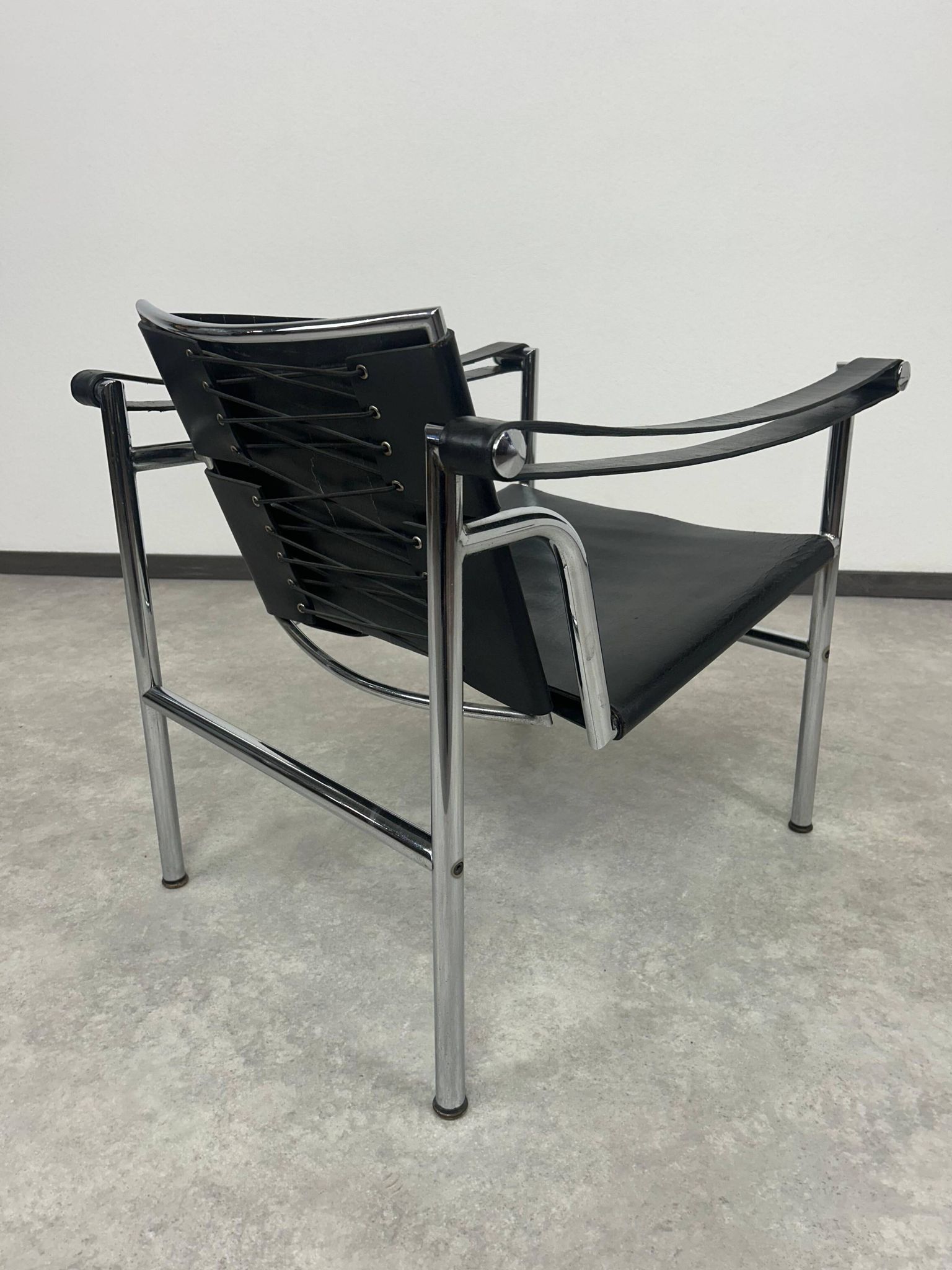 Bauhaus LC1 chairs by Le Corbusier for Cassina