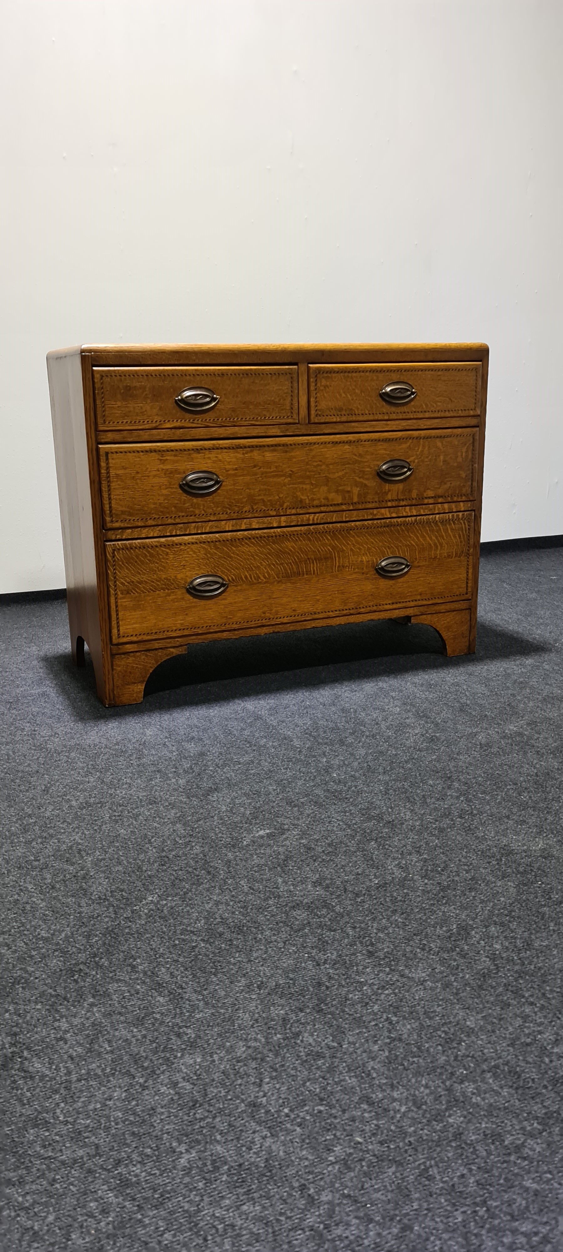 Commode en chêne vintage art déco