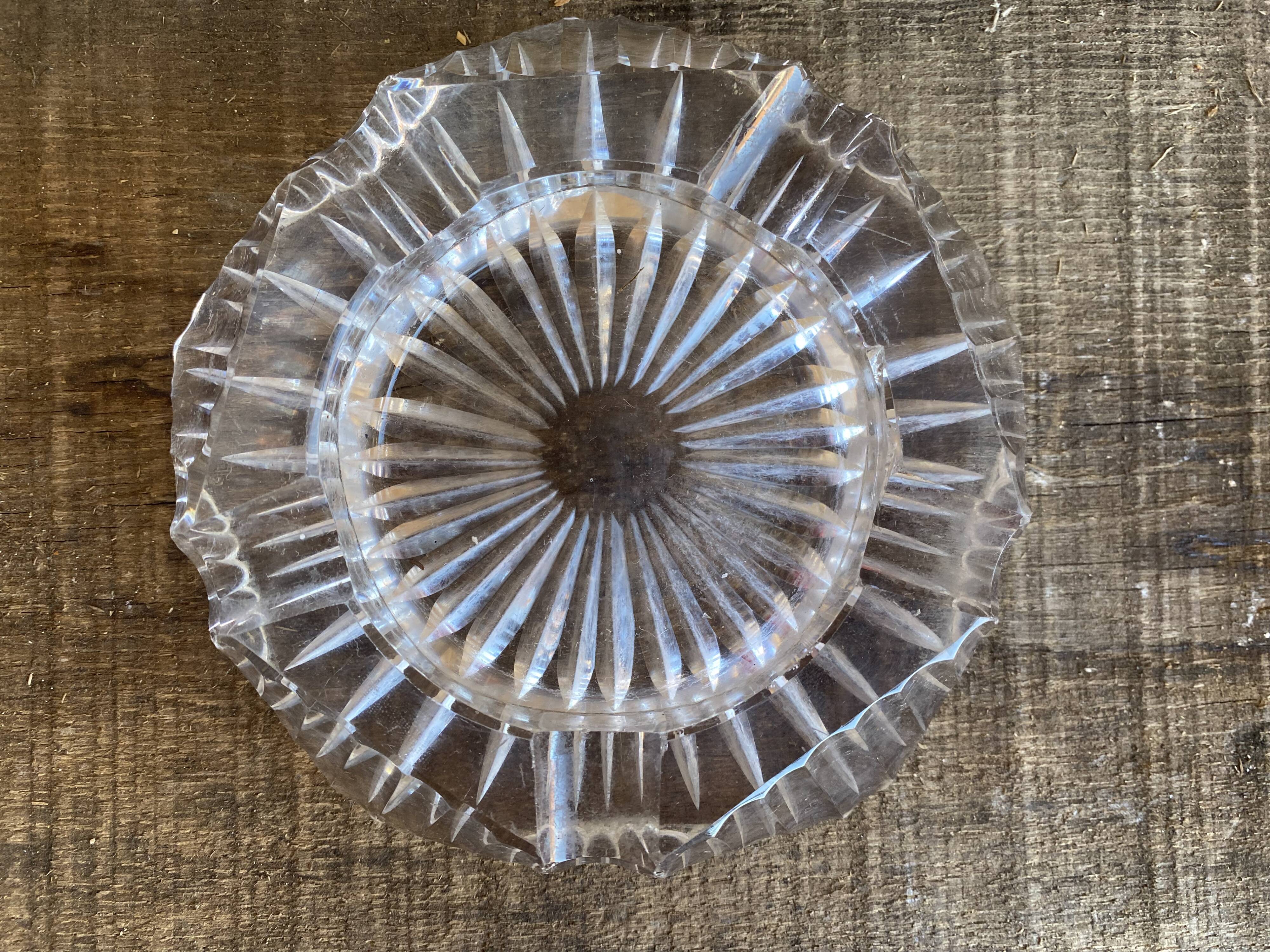 Vintage Star-Designed Glass Ashtray Pocket Bowl #D981