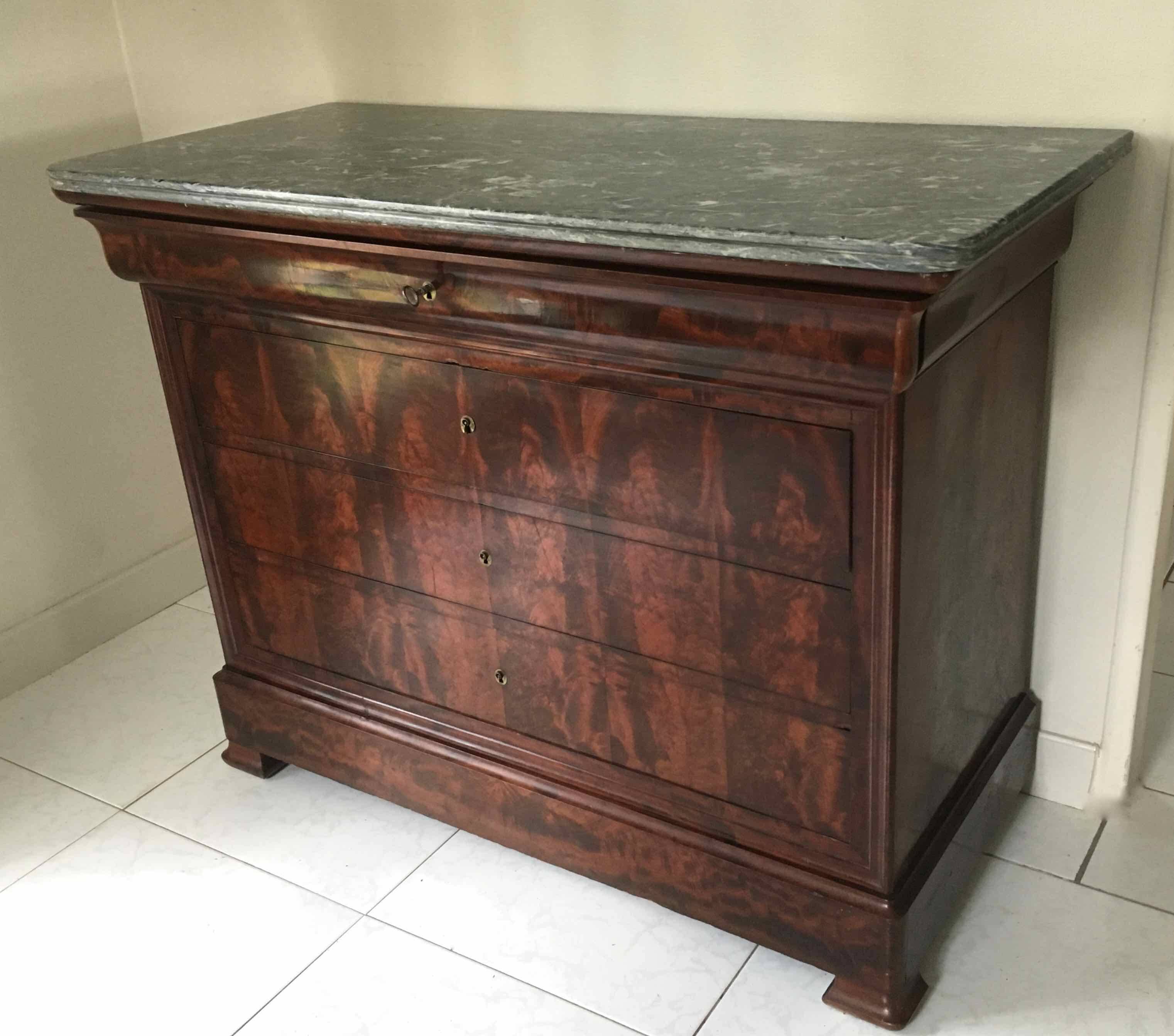 Commode XIXe Louis Philippe marbre sainte anne et noyer